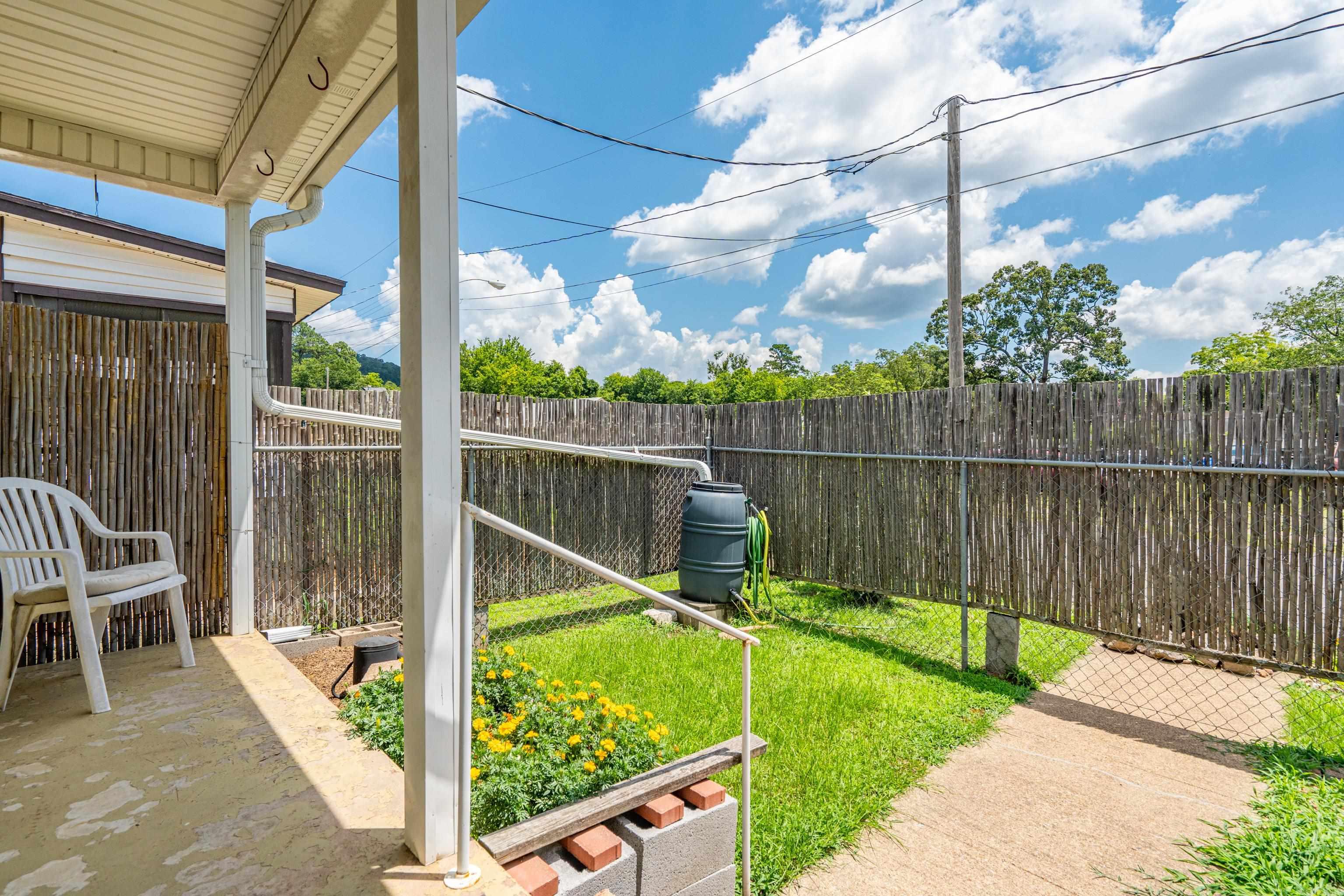 404 Summer Property Photo 18