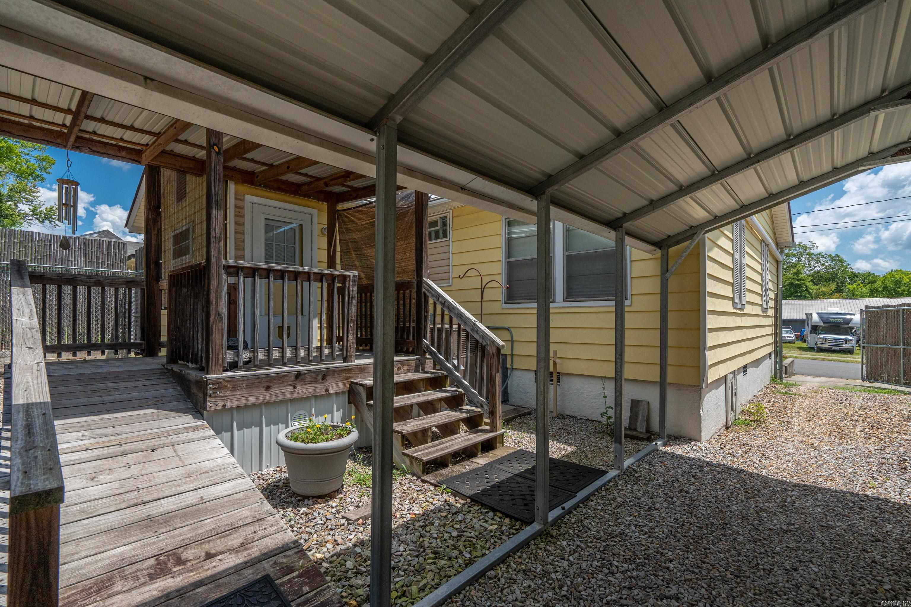 404 Summer Property Photo 24