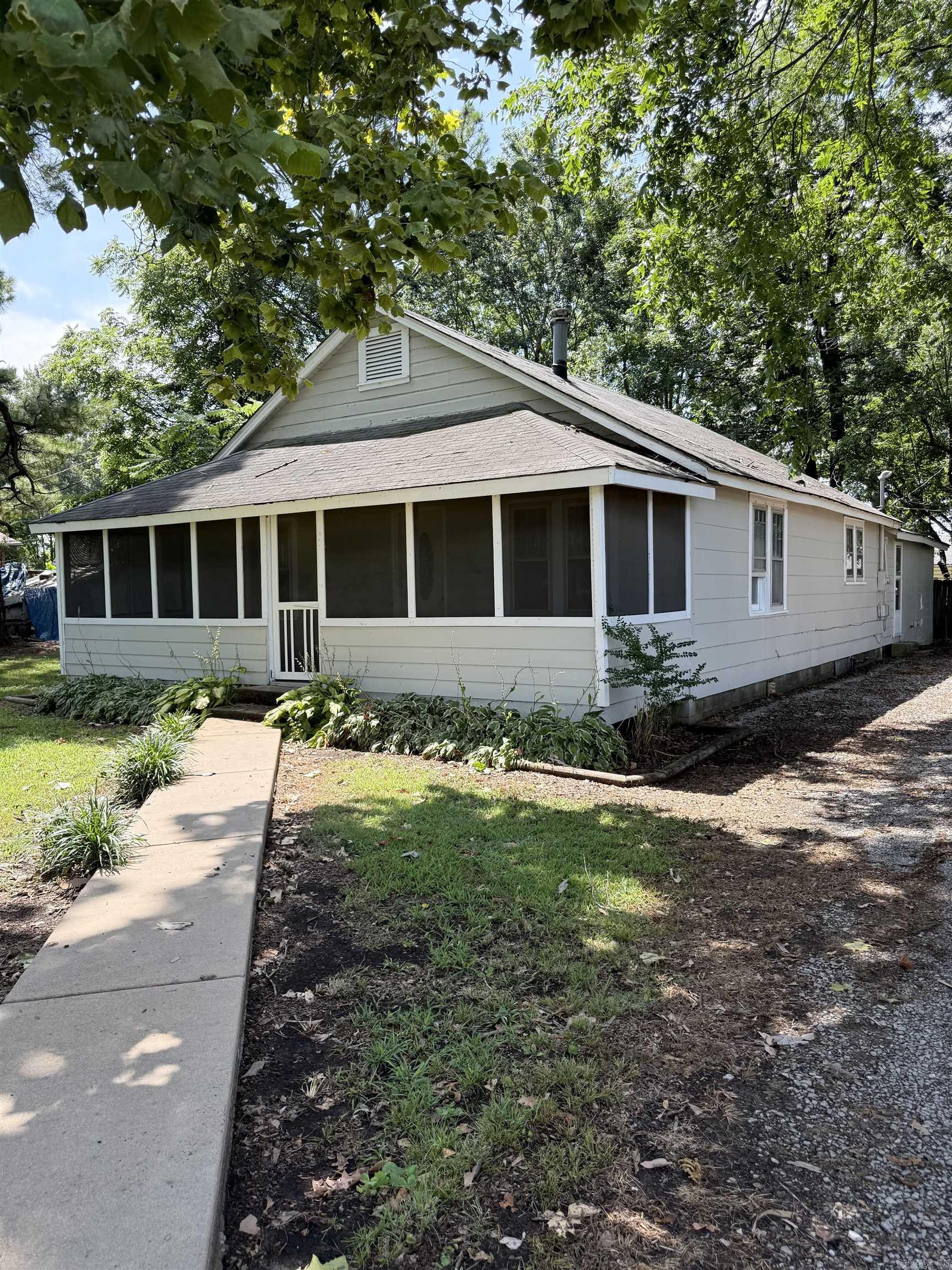 712 62 Highway Property Photo 1