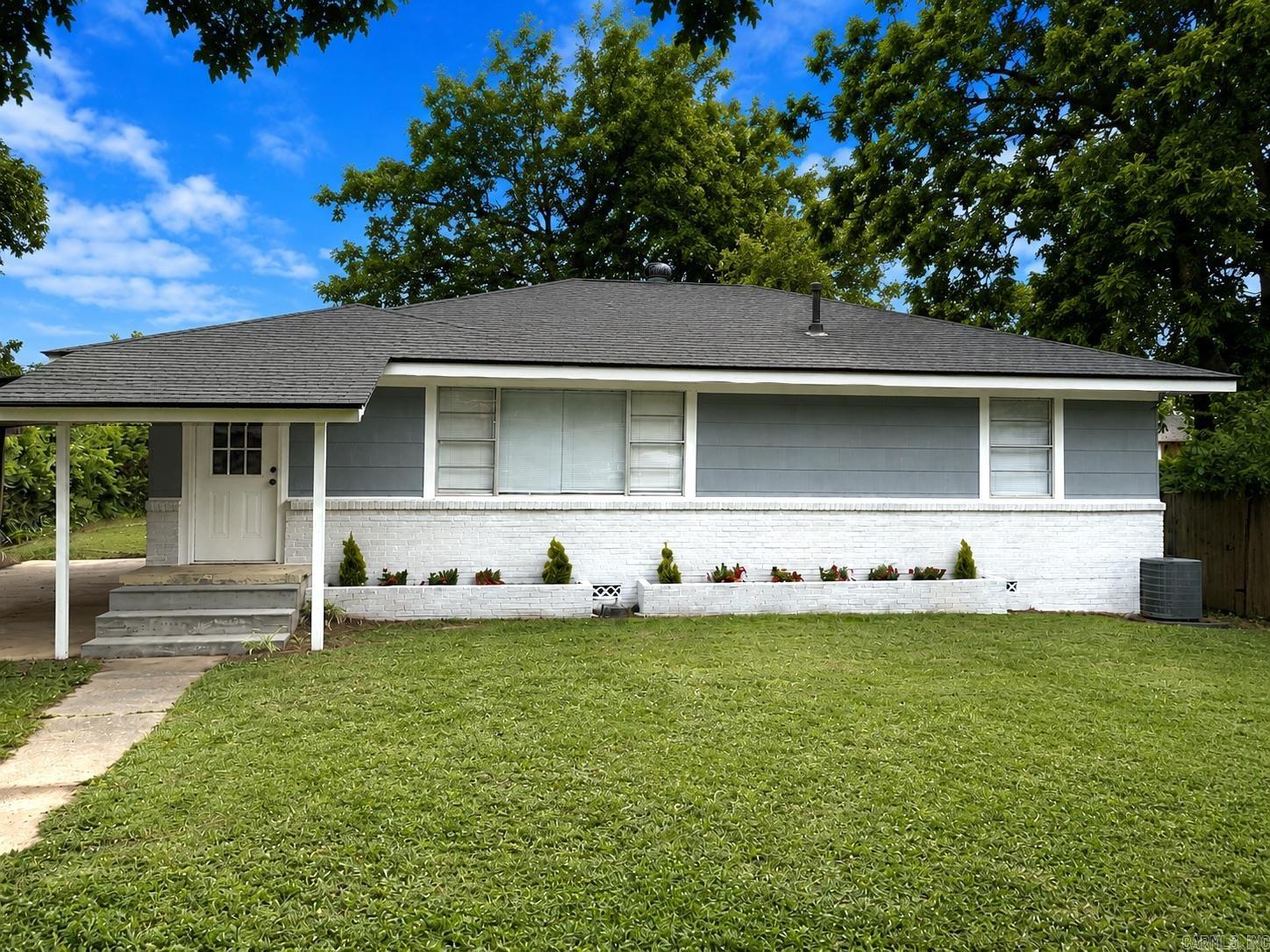 100 Riley Street Property Photo 1