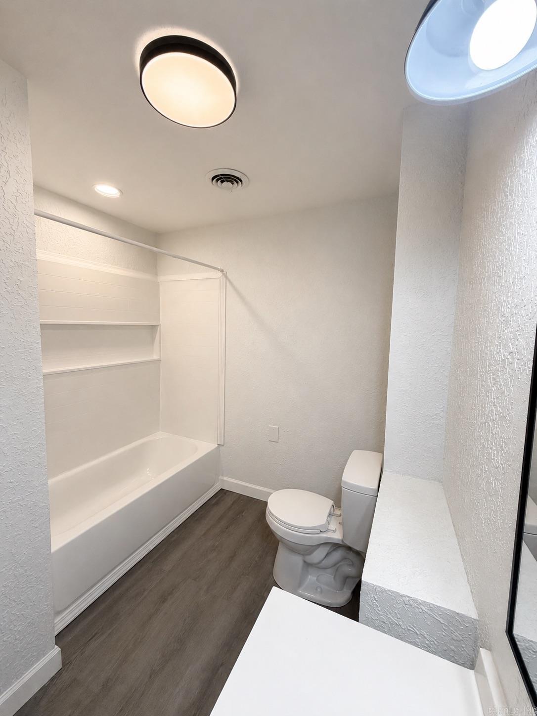 100 Riley Street Property Photo 15