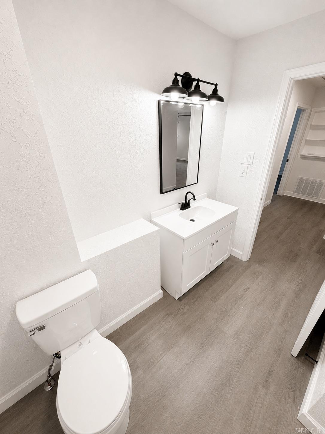 100 Riley Street Property Photo 16