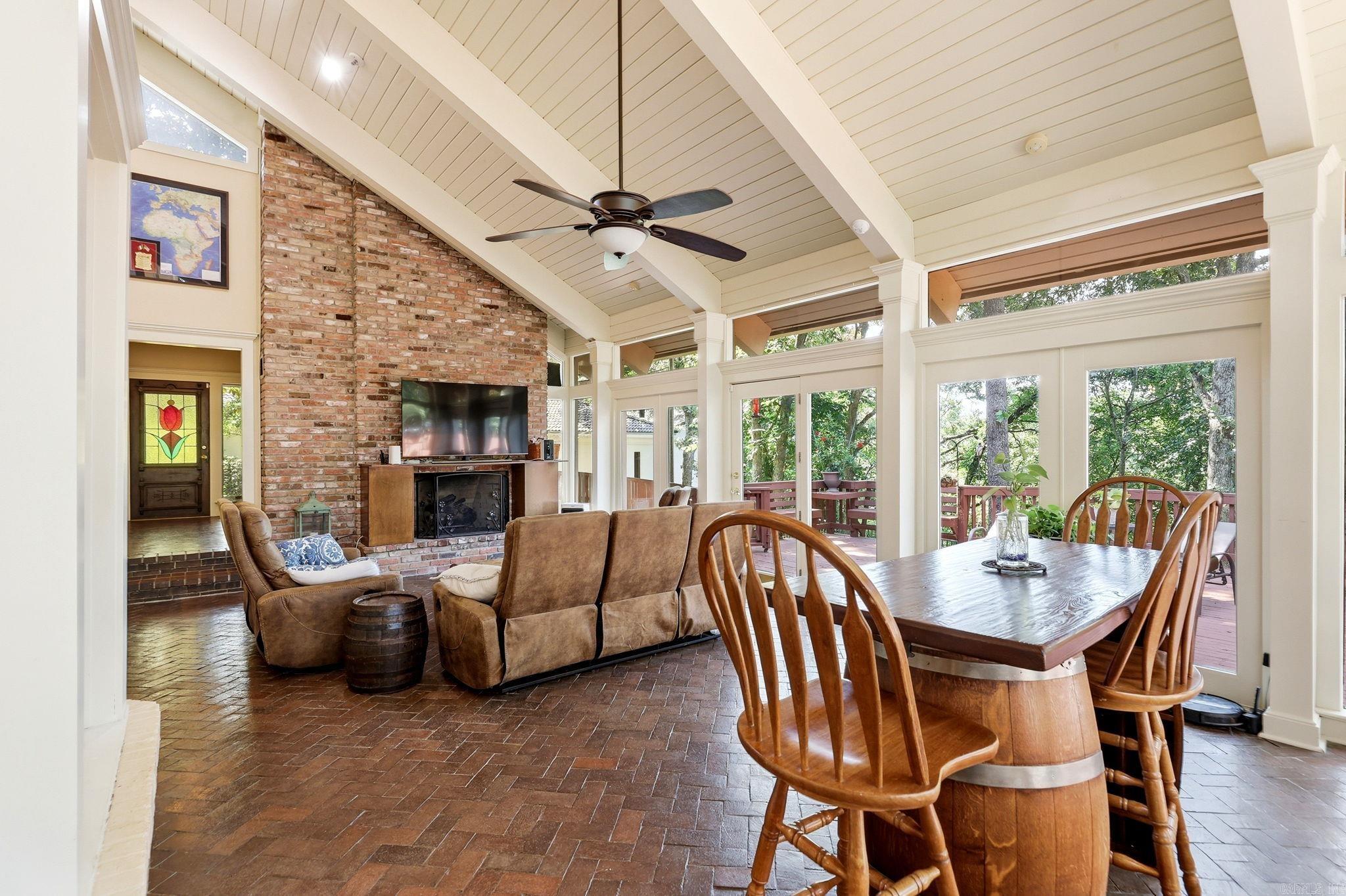 800 Silverwood Trail Property Photo 10