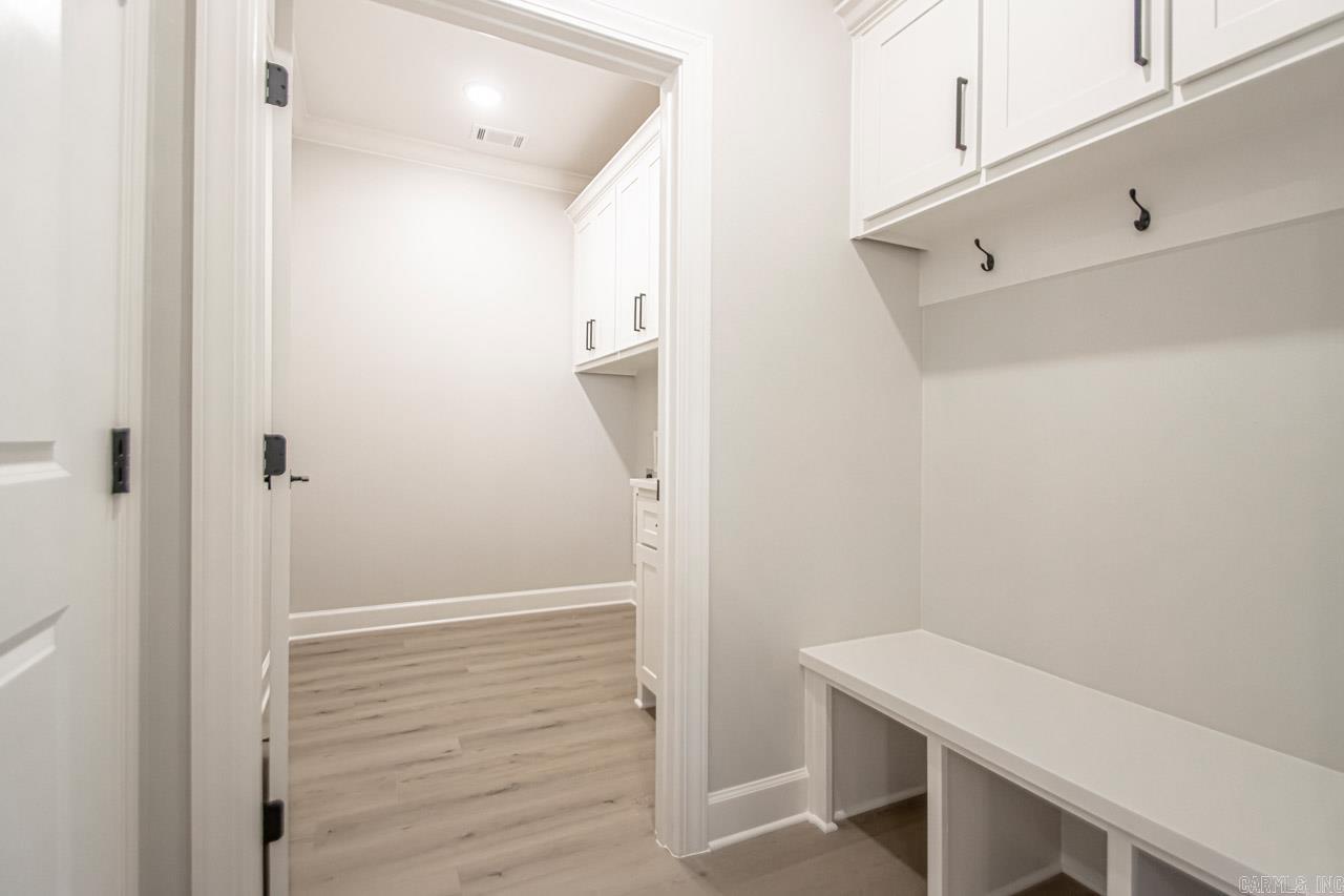 303 Kanis Ridge Drive Property Photo 8