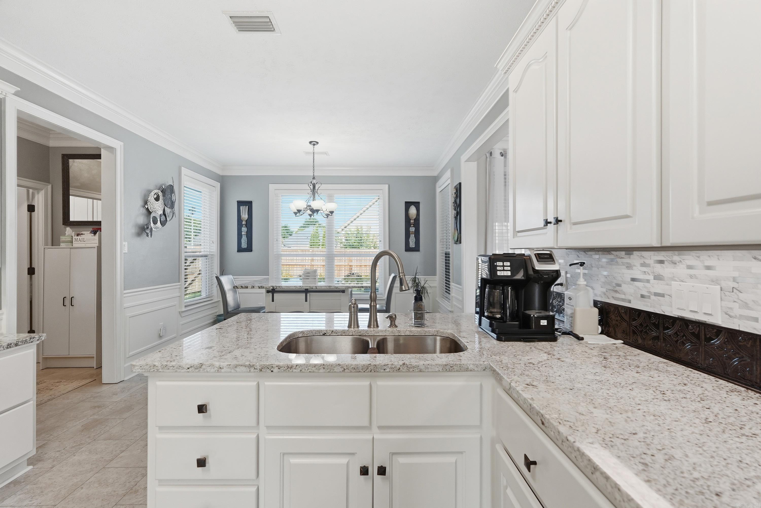 405 Esplanade Ave Property Photo 14