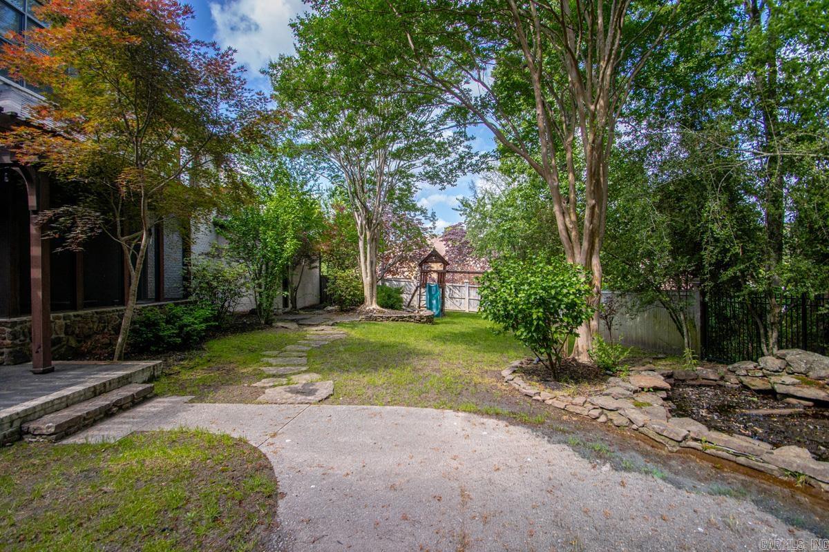 30 Menden Lane Property Photo 48