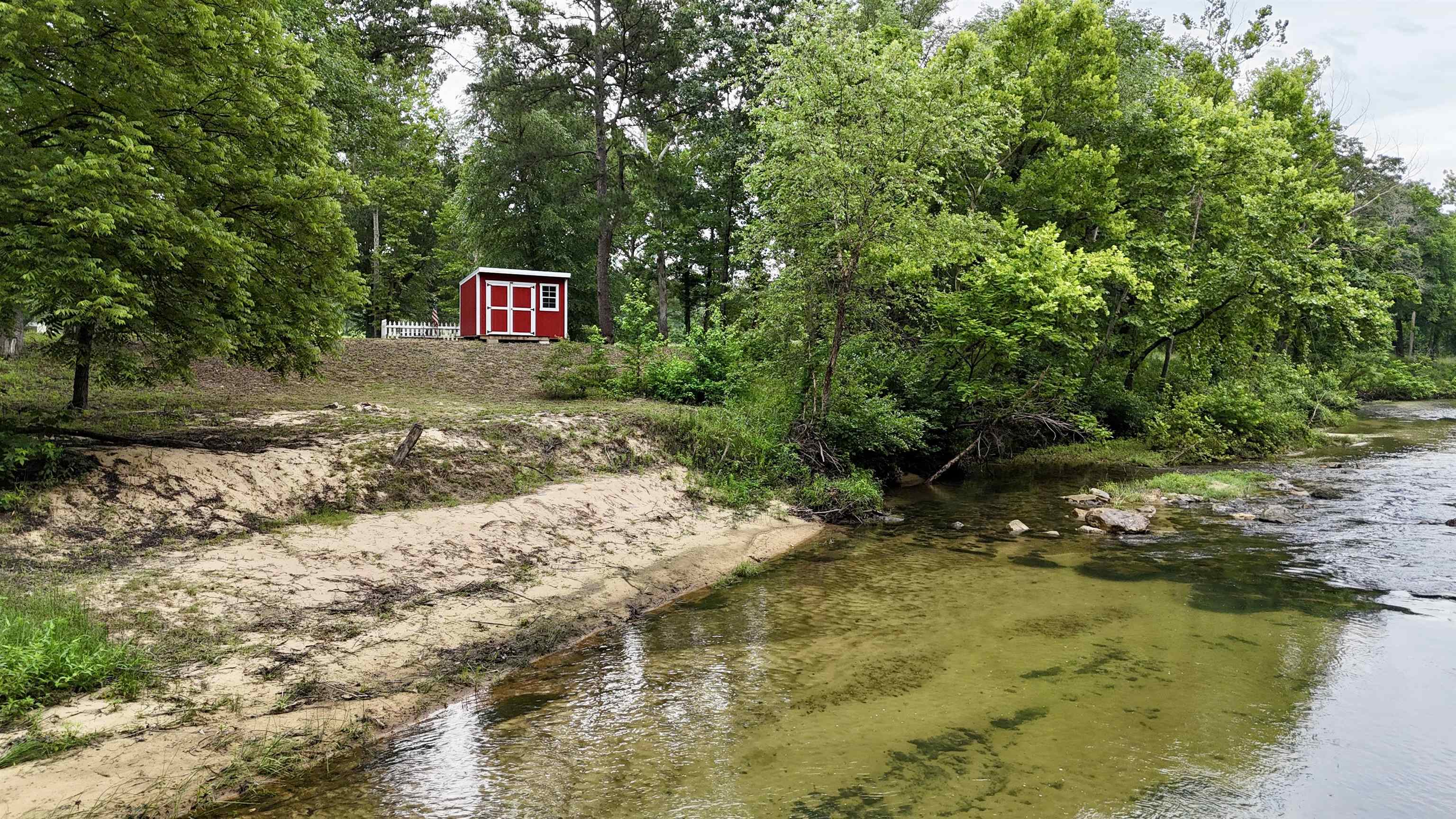 660 Apple Tree Lane Property Photo 1