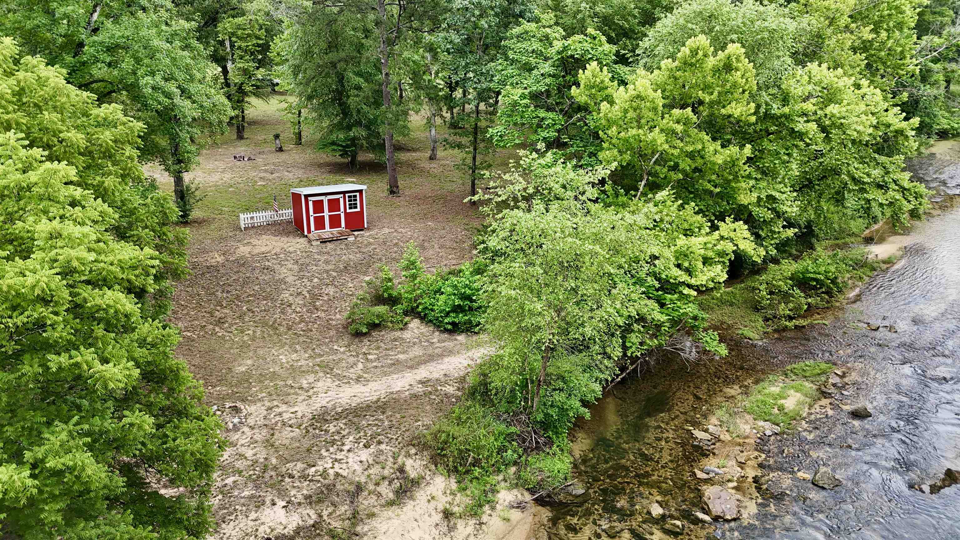 660 Apple Tree Lane Property Photo 9