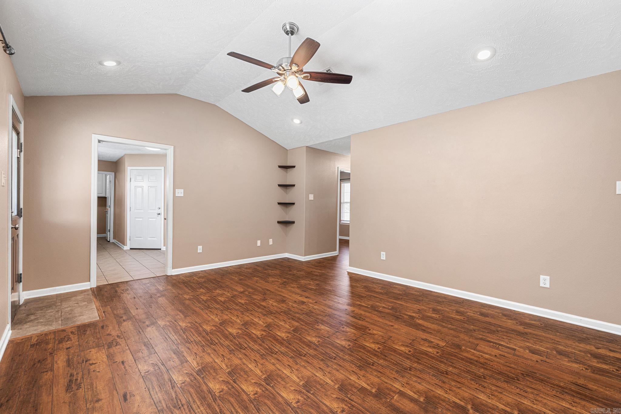 305 Weathering Lane Property Photo 6