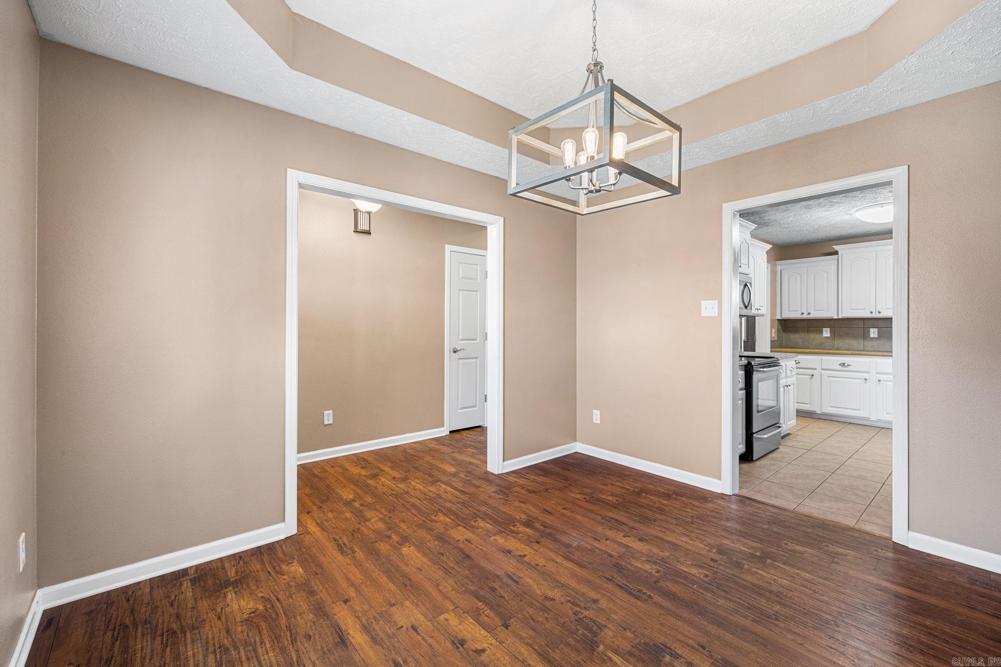 305 Weathering Lane Property Photo 14