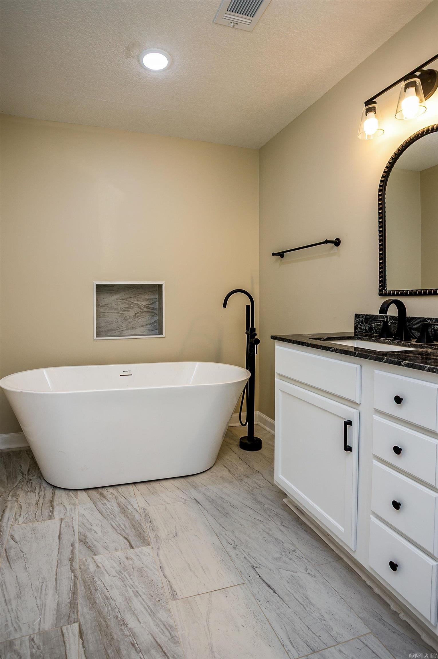 373 County Road 466 Property Photo 11