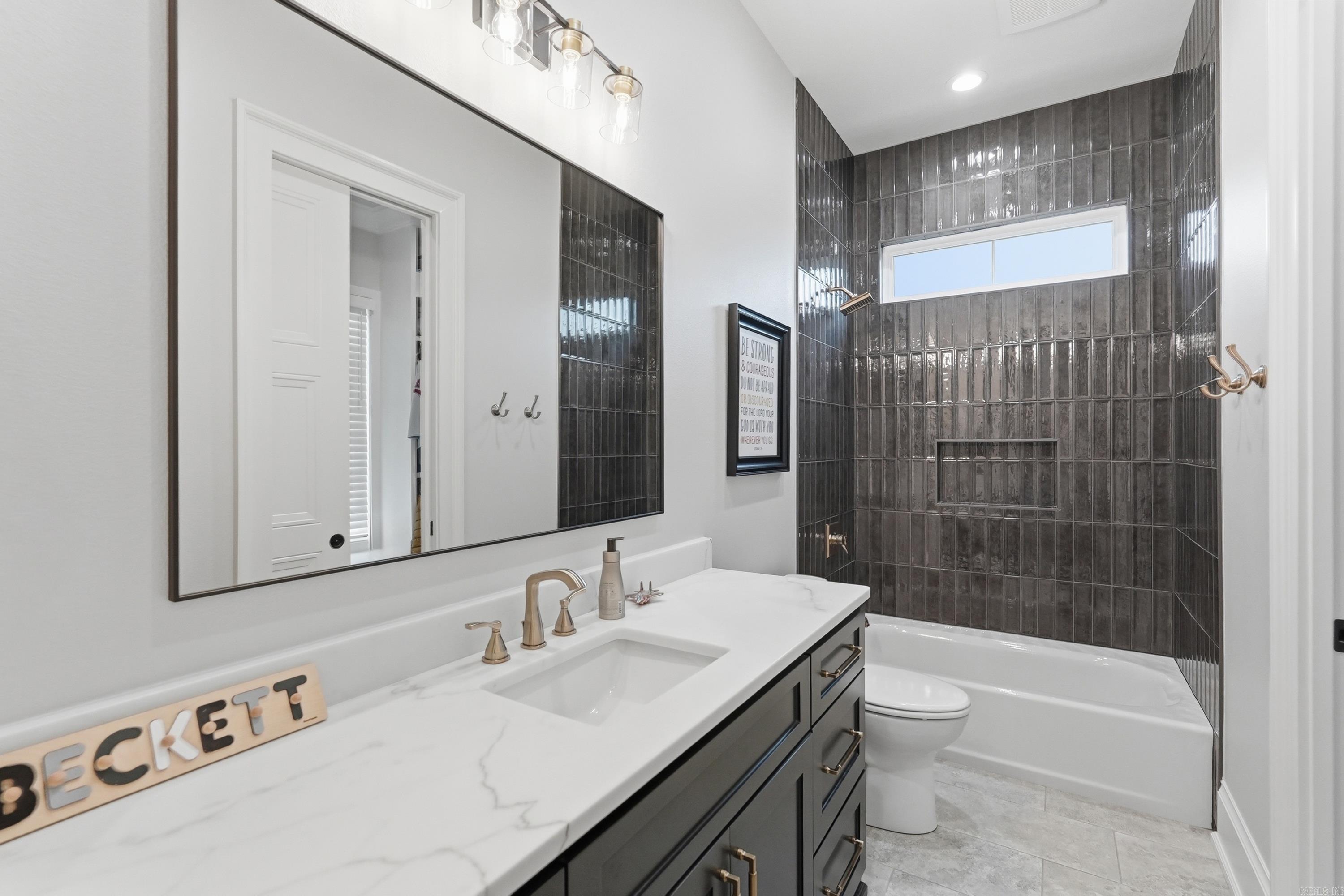 15 Weaver Heights Property Photo 35