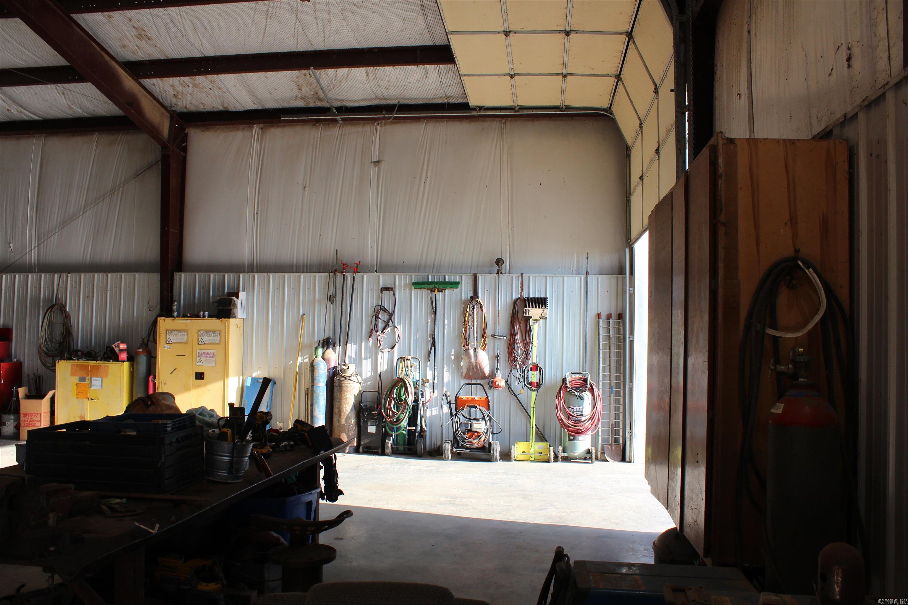 2210 Weiterer Property Photo 30