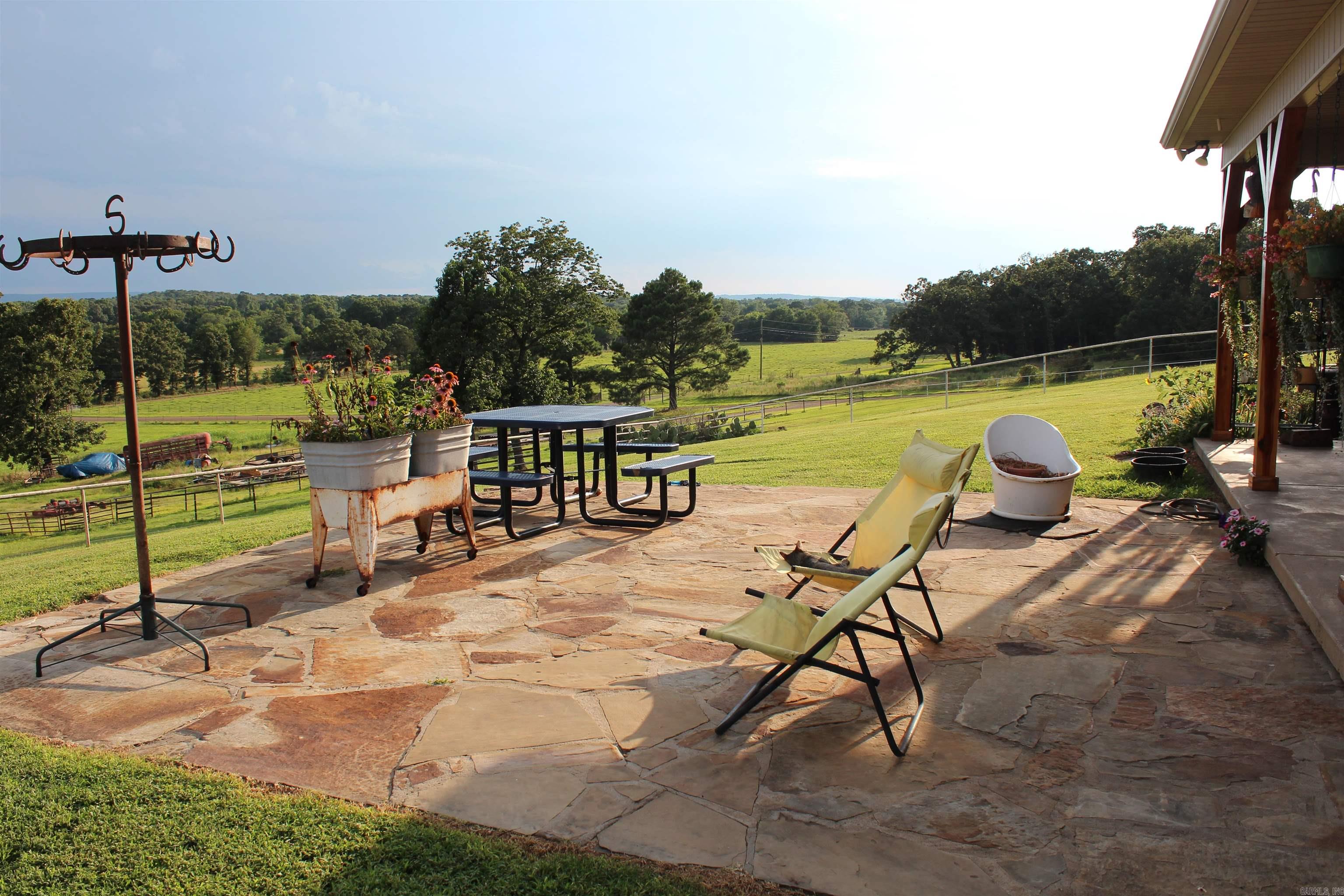 2210 Weiterer Property Photo 33