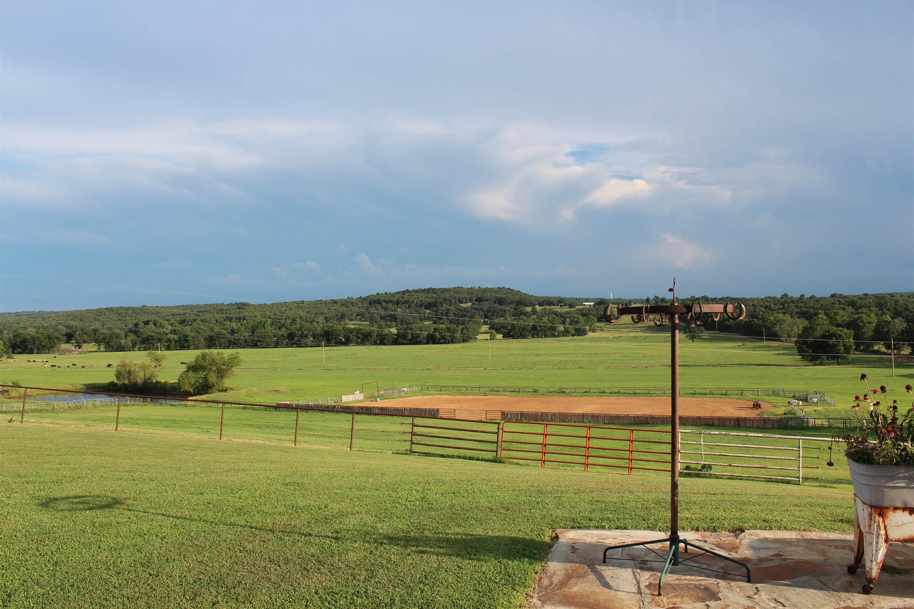 2210 Weiterer Property Photo 36