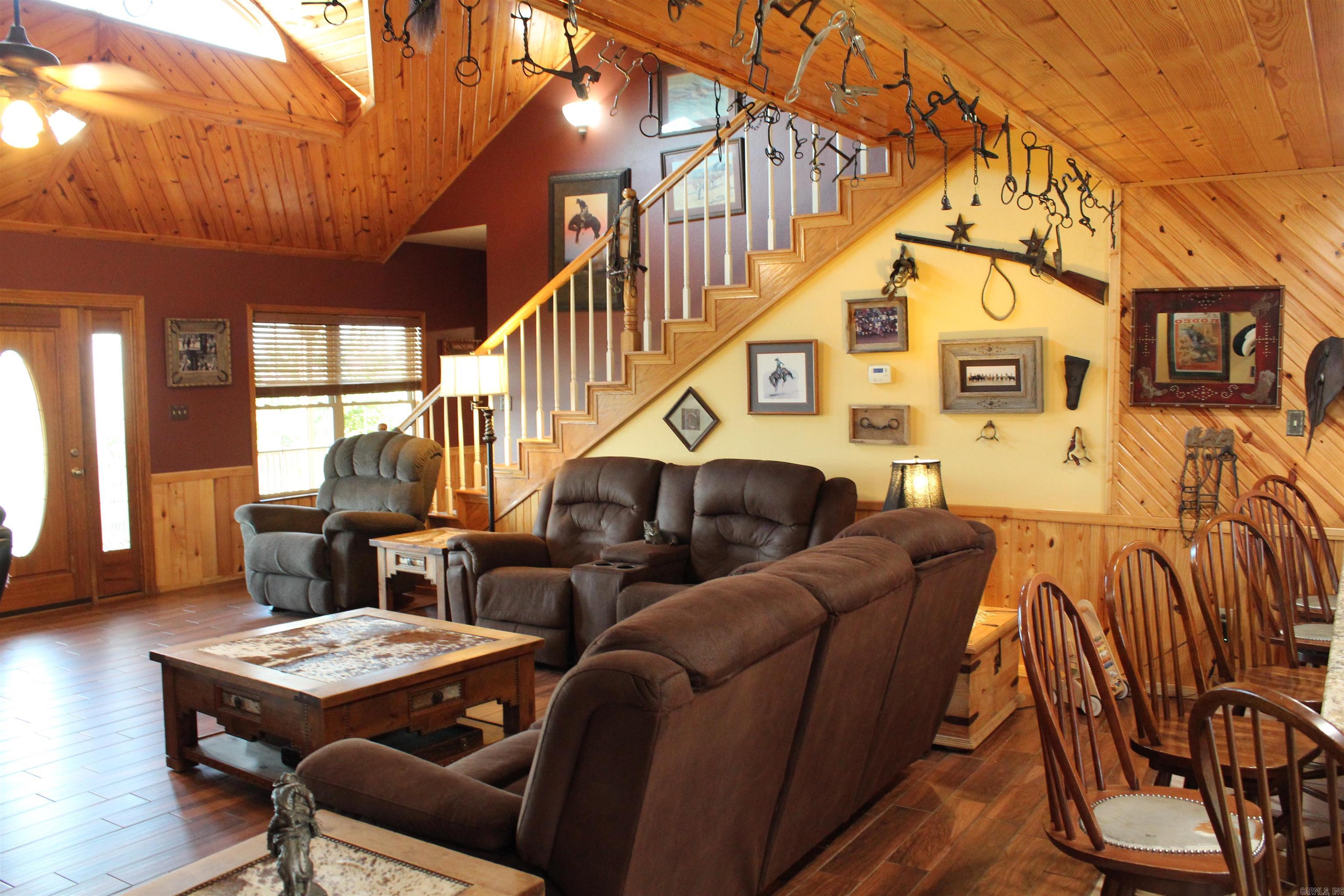 2210 Weiterer Property Photo 41
