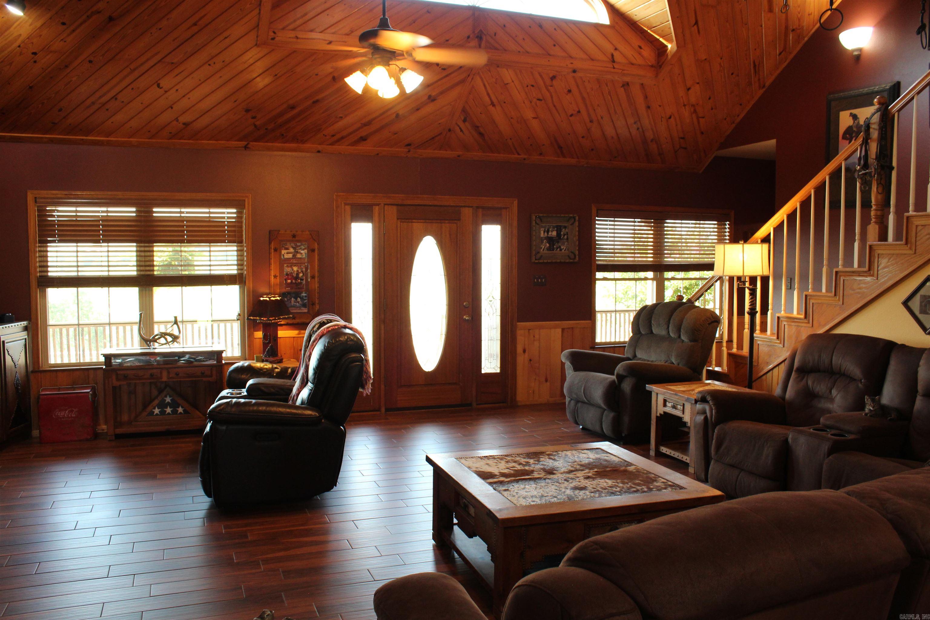 2210 Weiterer Property Photo 42