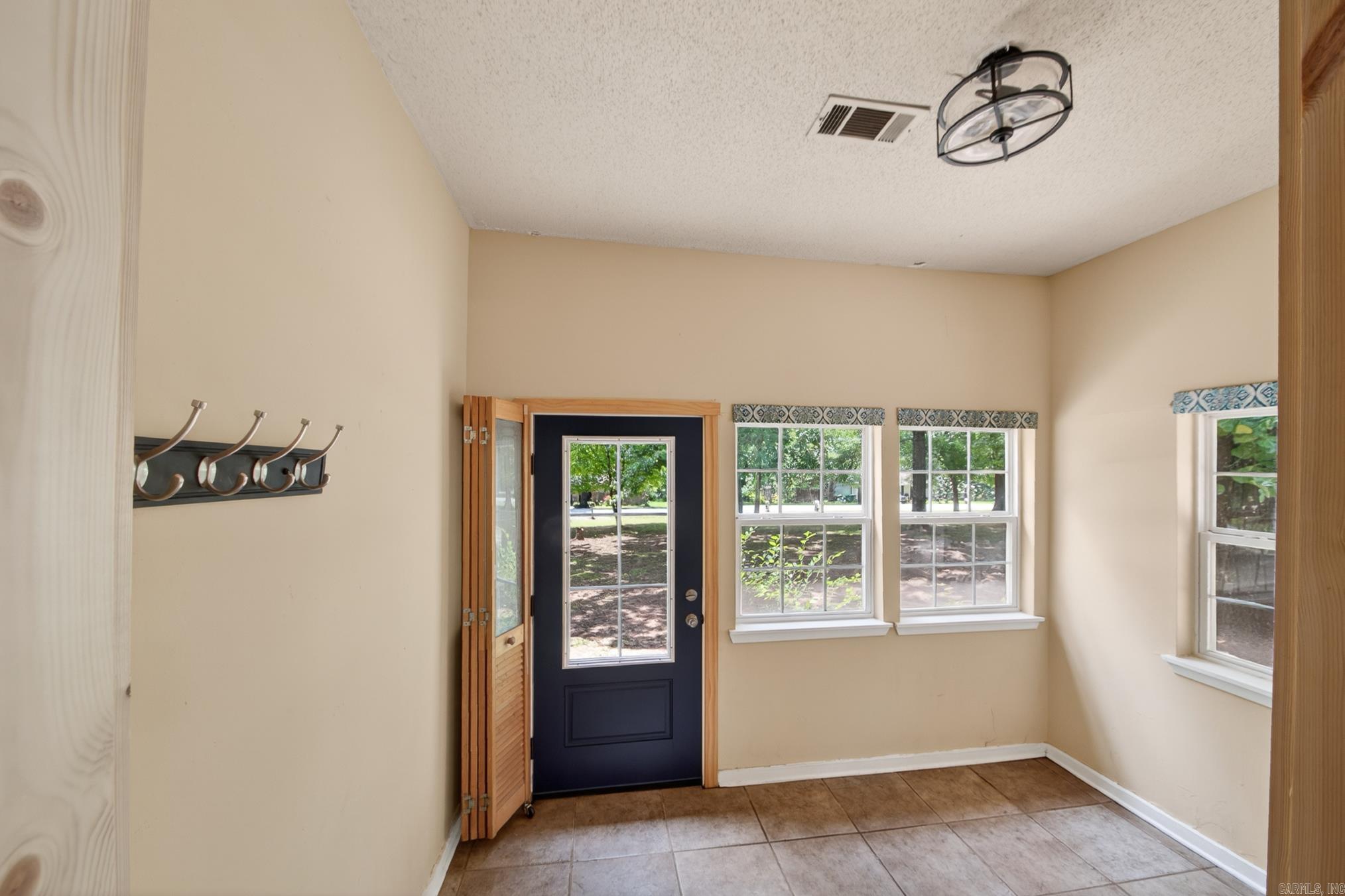 207 Orchid Drive Property Photo 6
