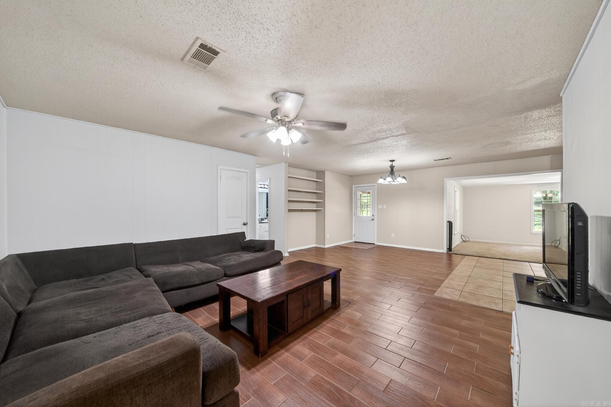 207 Orchid Drive Property Photo 7
