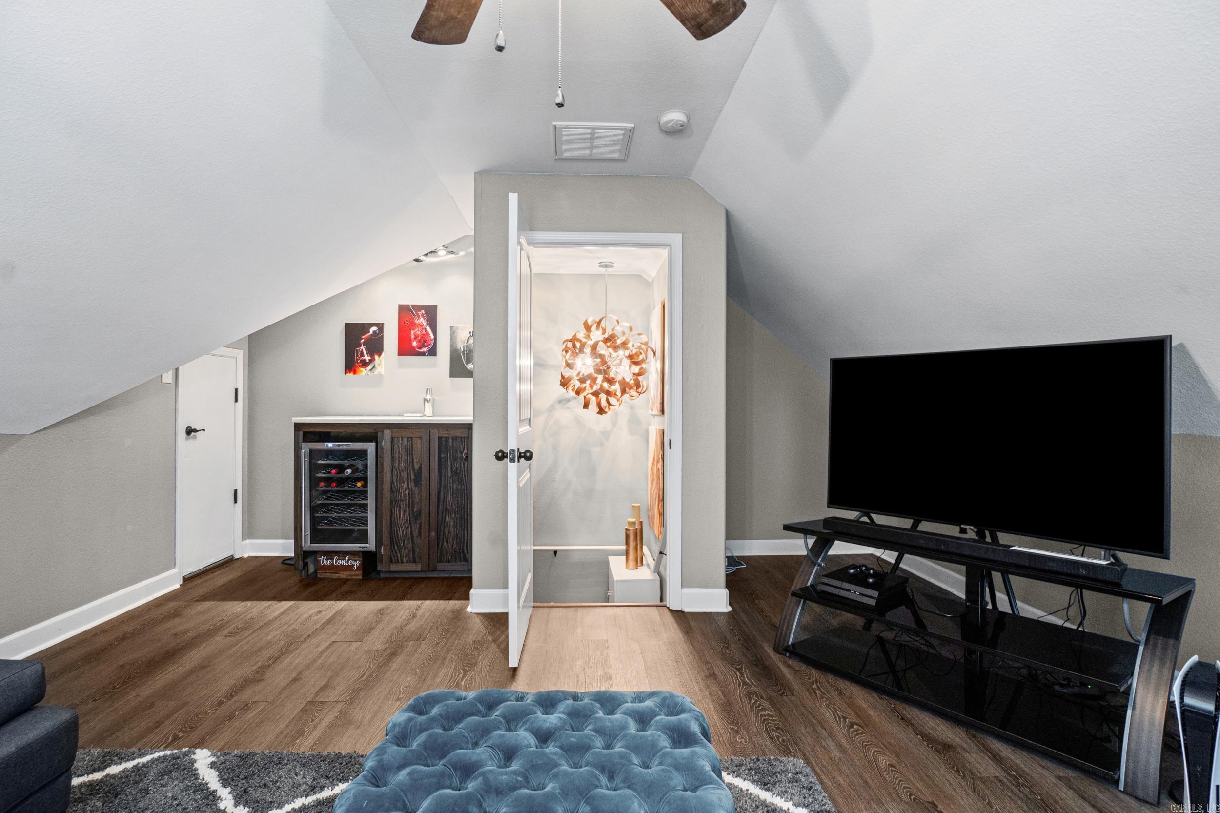 1085 Mountain Side Cove Property Photo 16