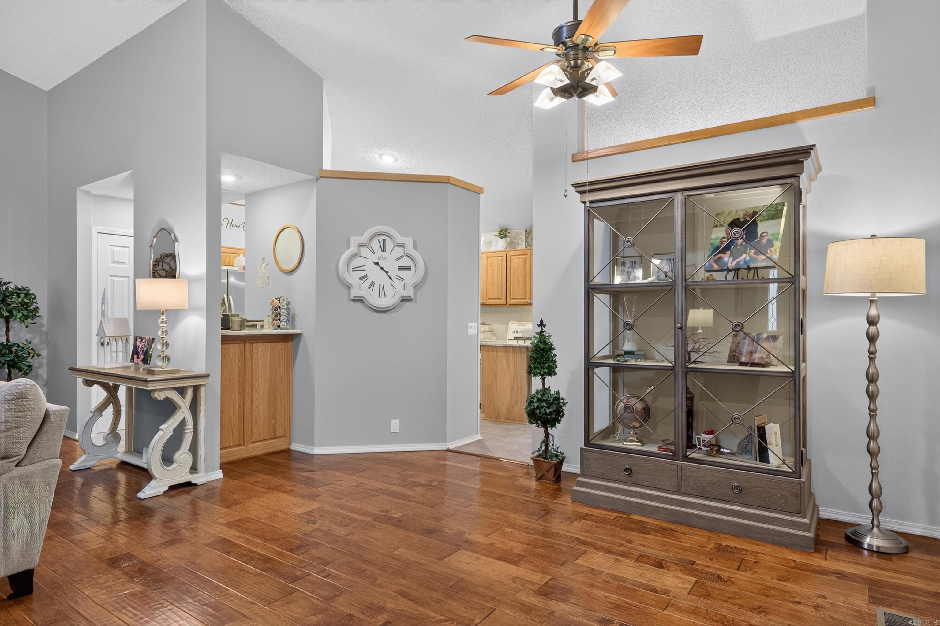 63 Emanuel Circle Property Photo 4