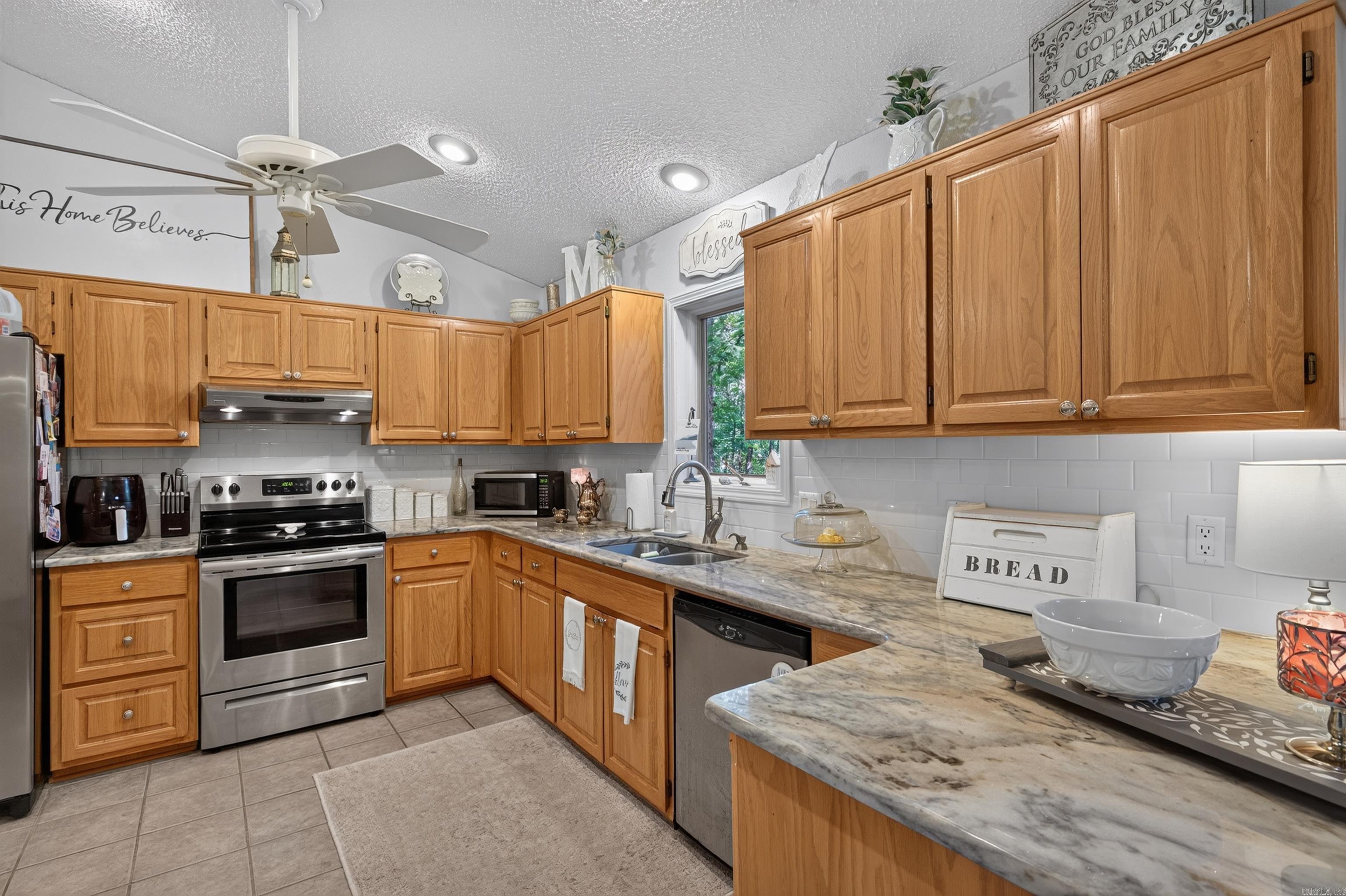 63 Emanuel Circle Property Photo 12