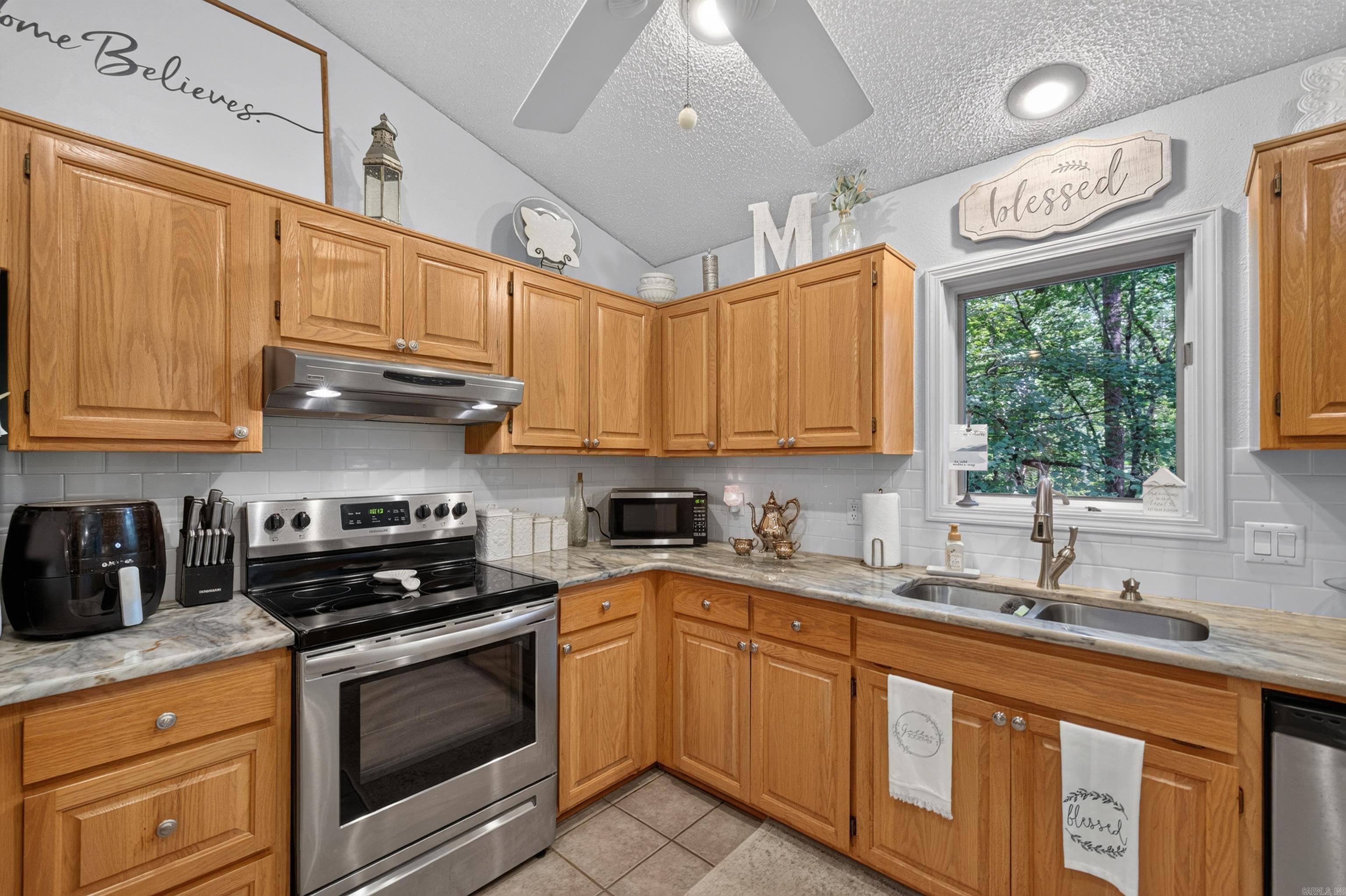 63 Emanuel Circle Property Photo 15