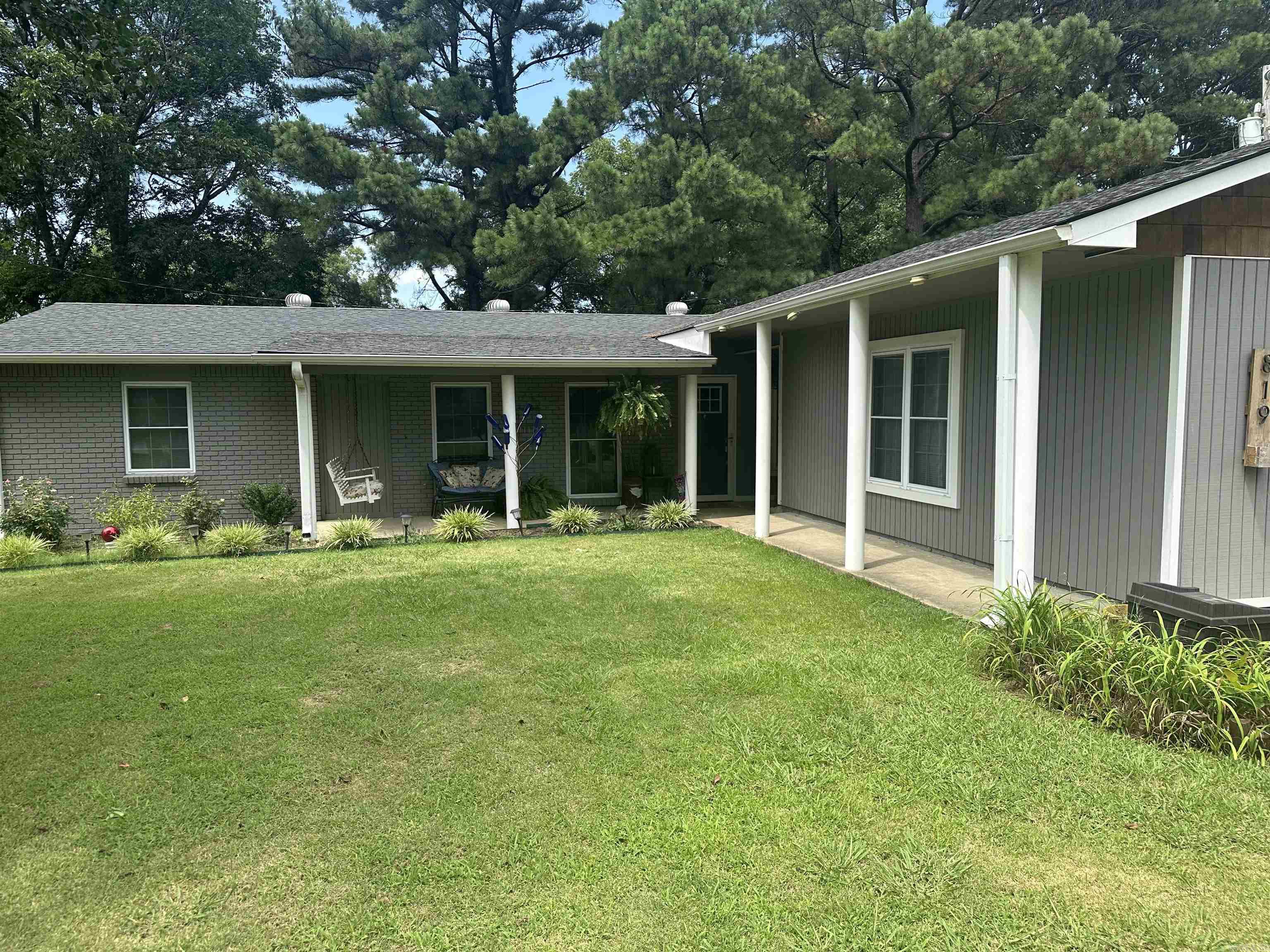 819 E Unity Road Property Photo 3