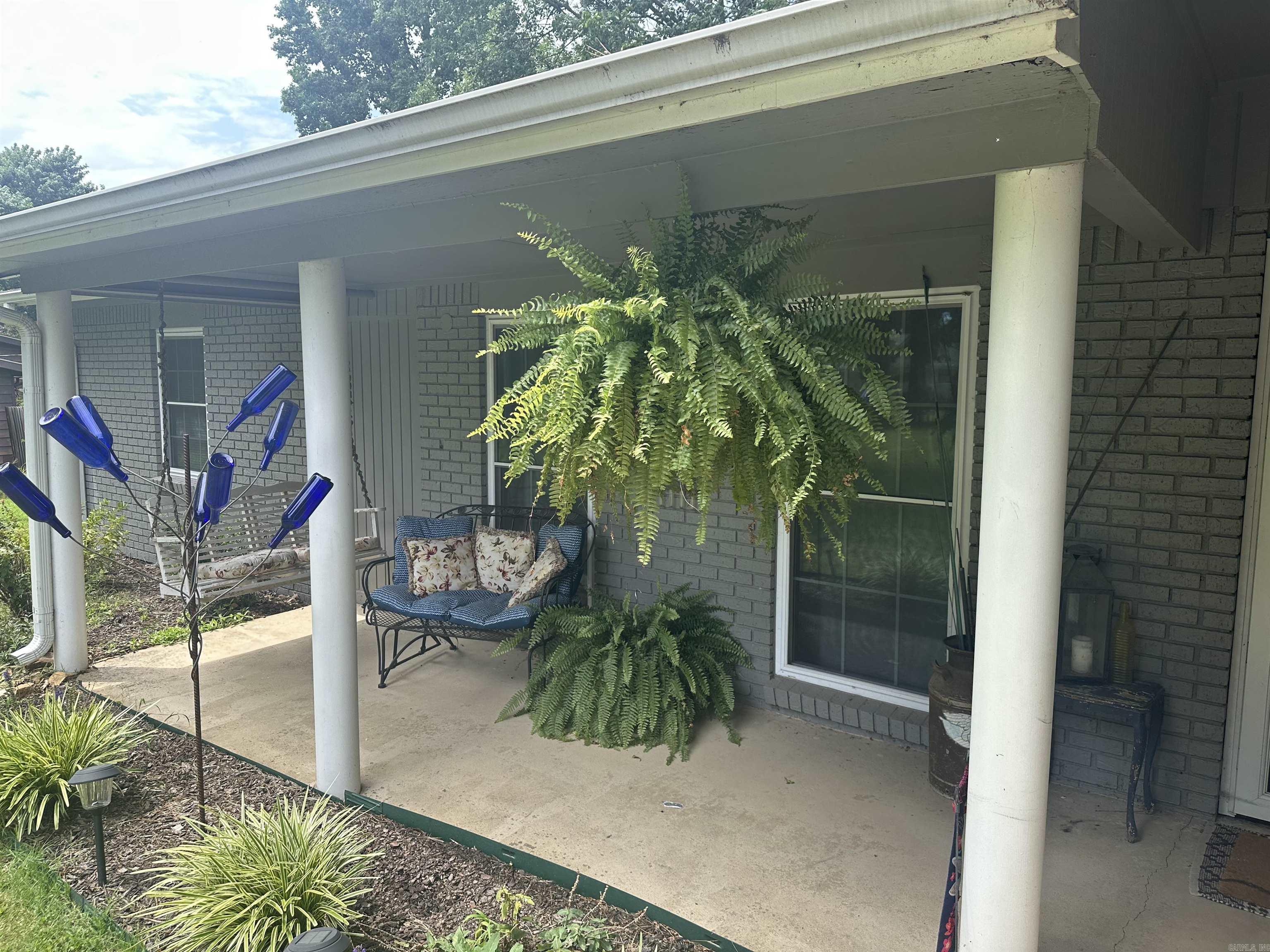819 E Unity Road Property Photo 4