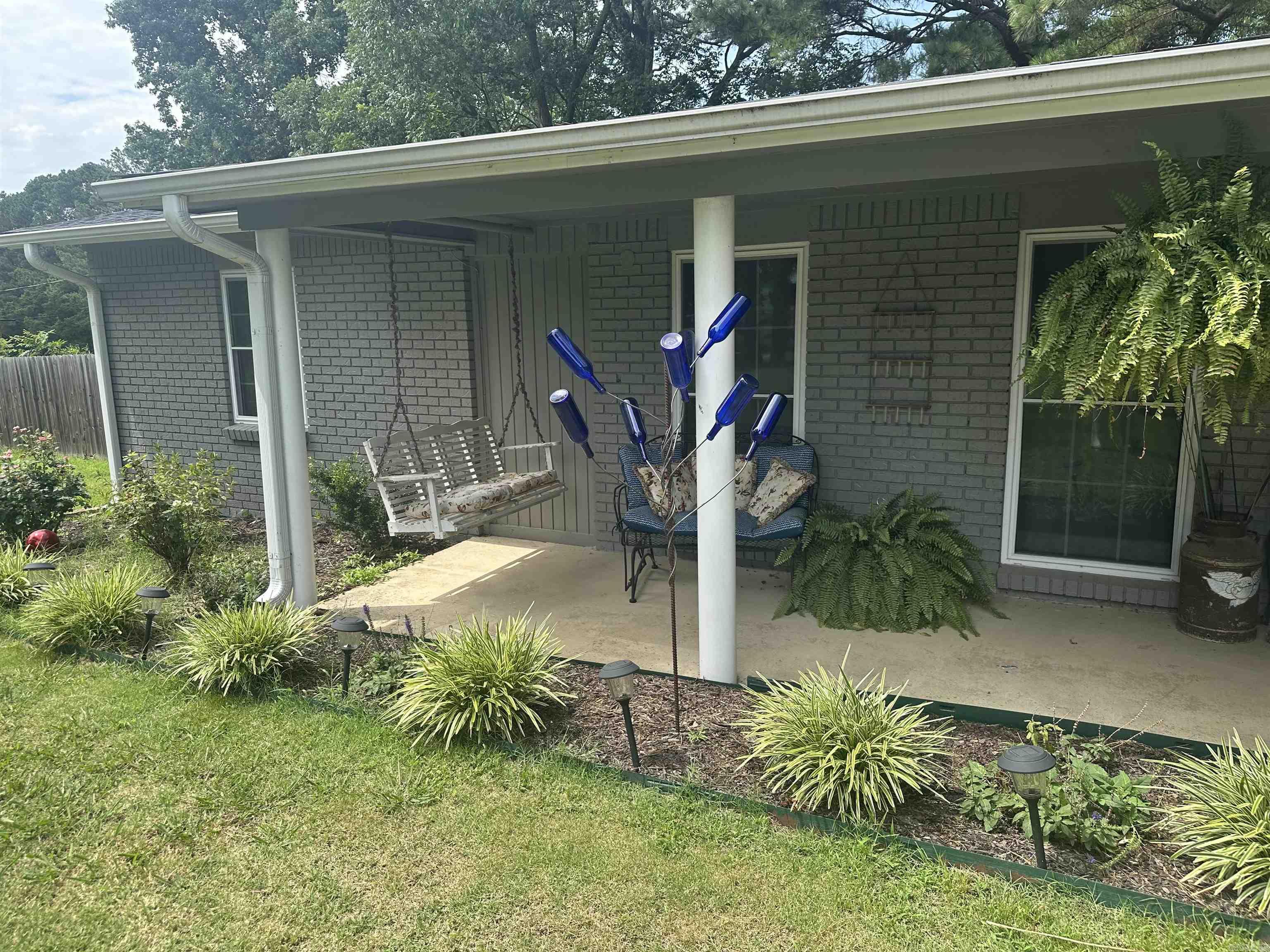 819 E Unity Road Property Photo 5
