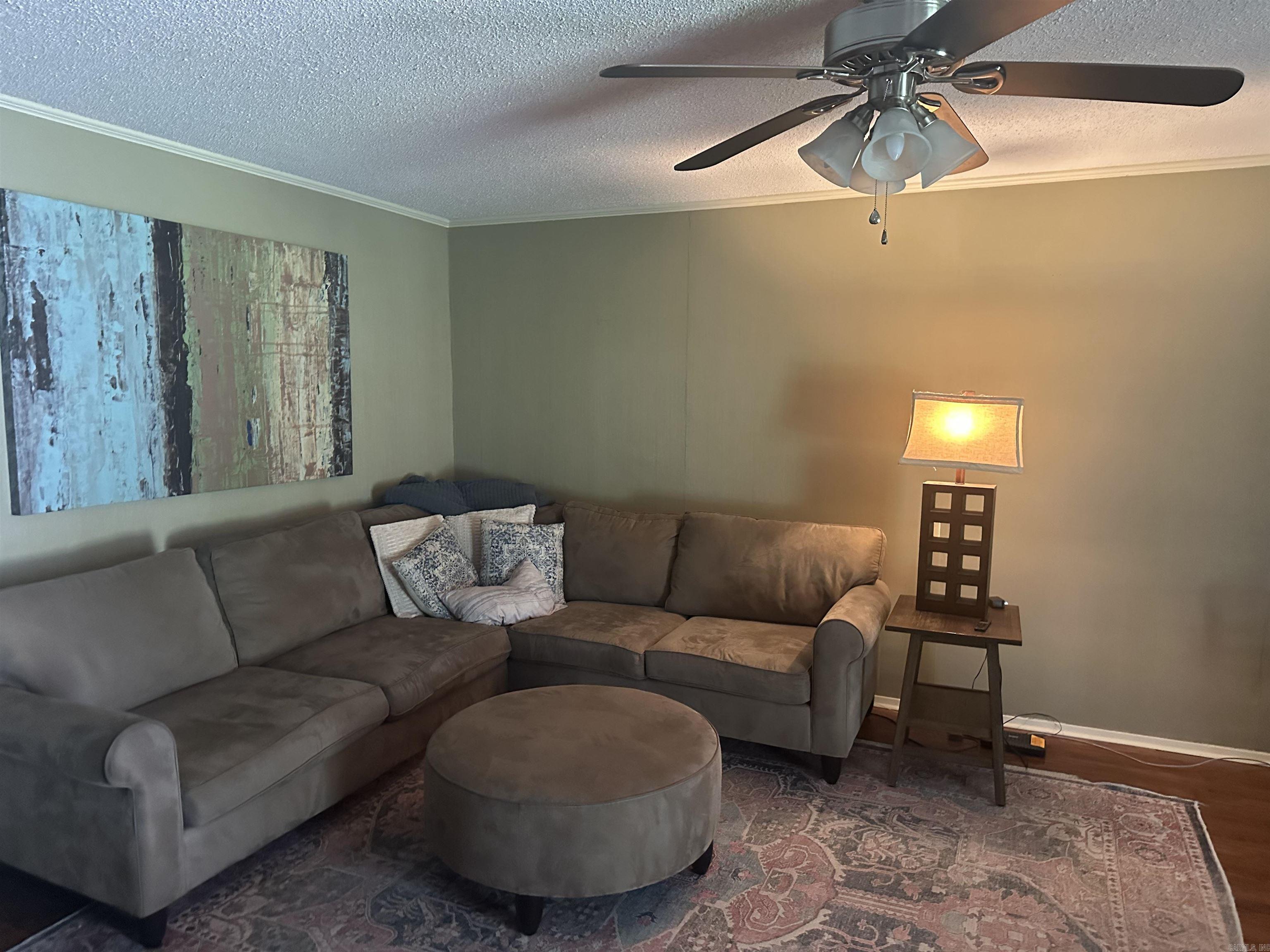 819 E Unity Road Property Photo 9
