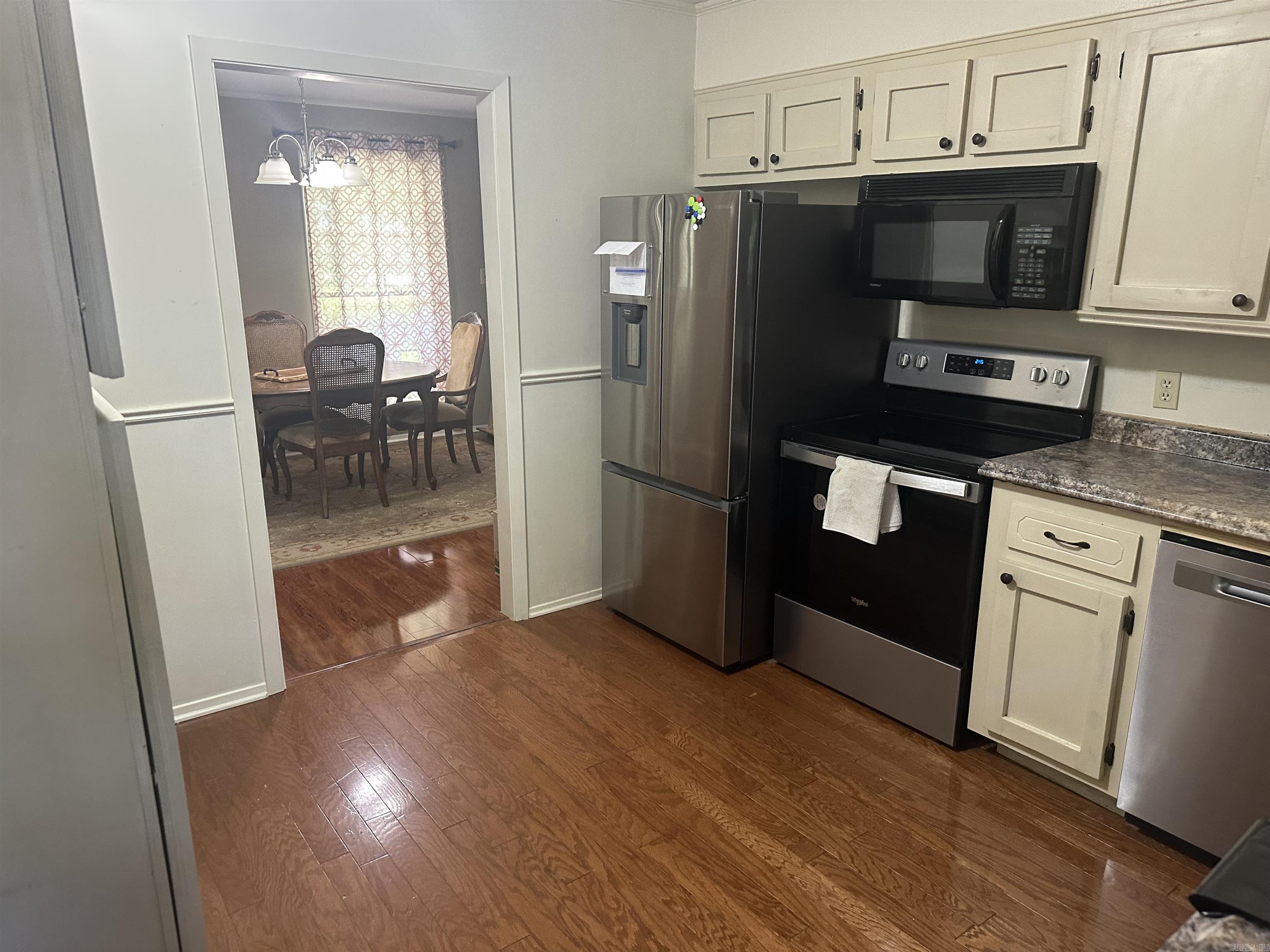 819 E Unity Road Property Photo 17