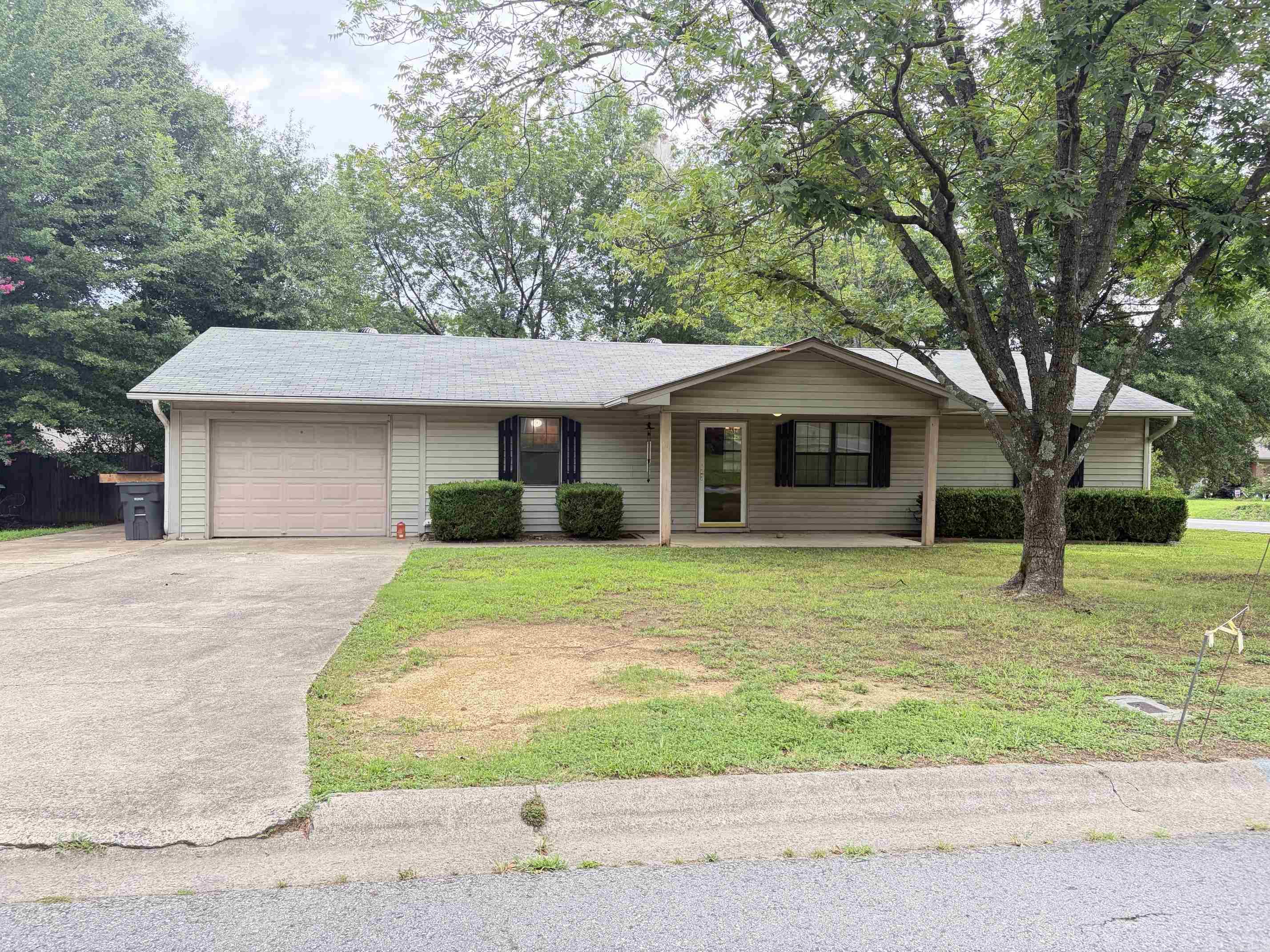 2 Weatherstone Property Photo 1