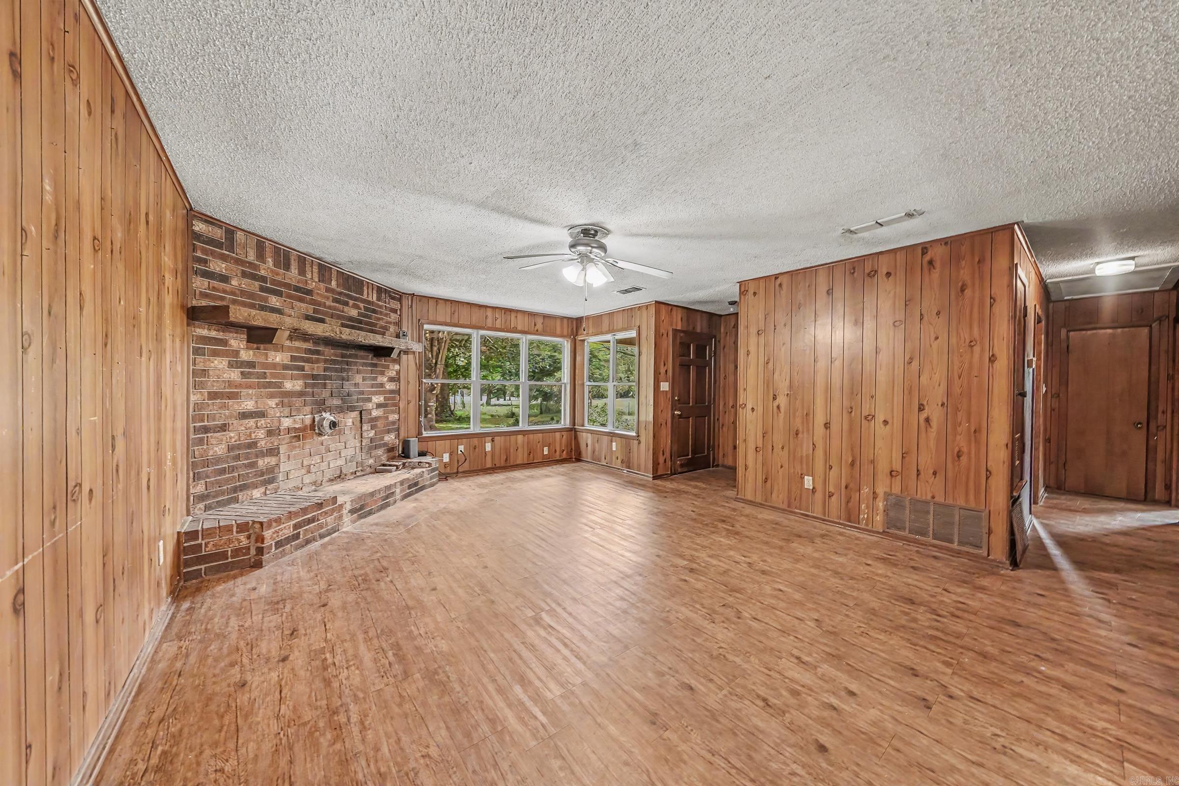 1297 Hwy 234 Property Photo 4