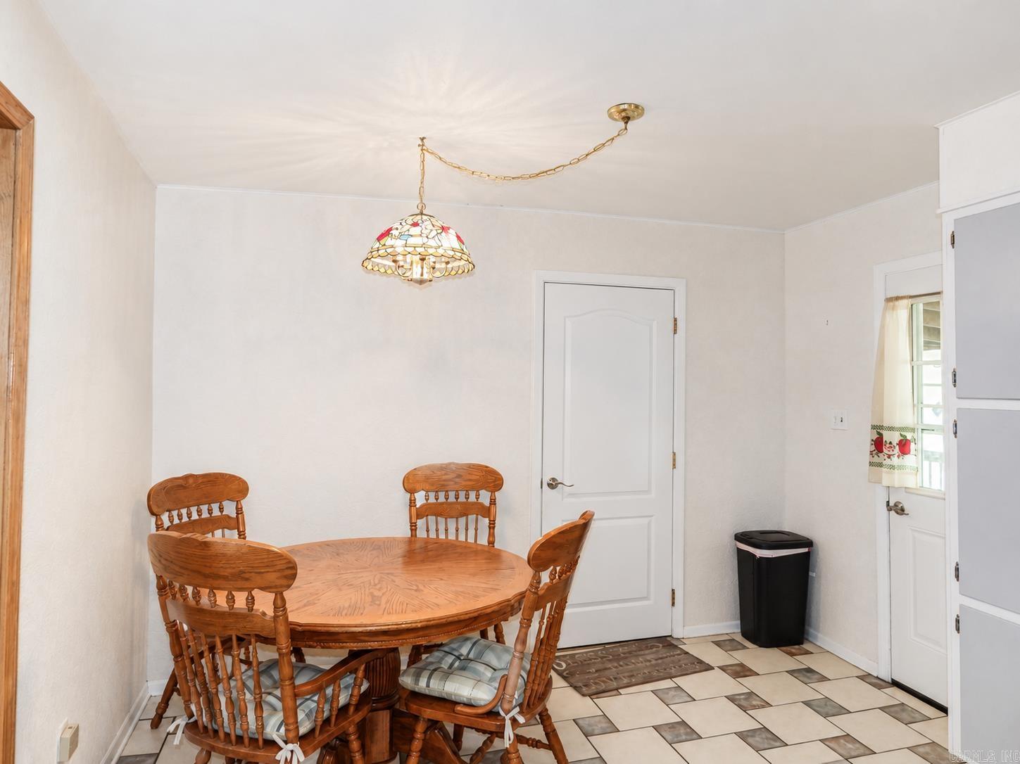 1607 N Broadway Street Property Photo 6