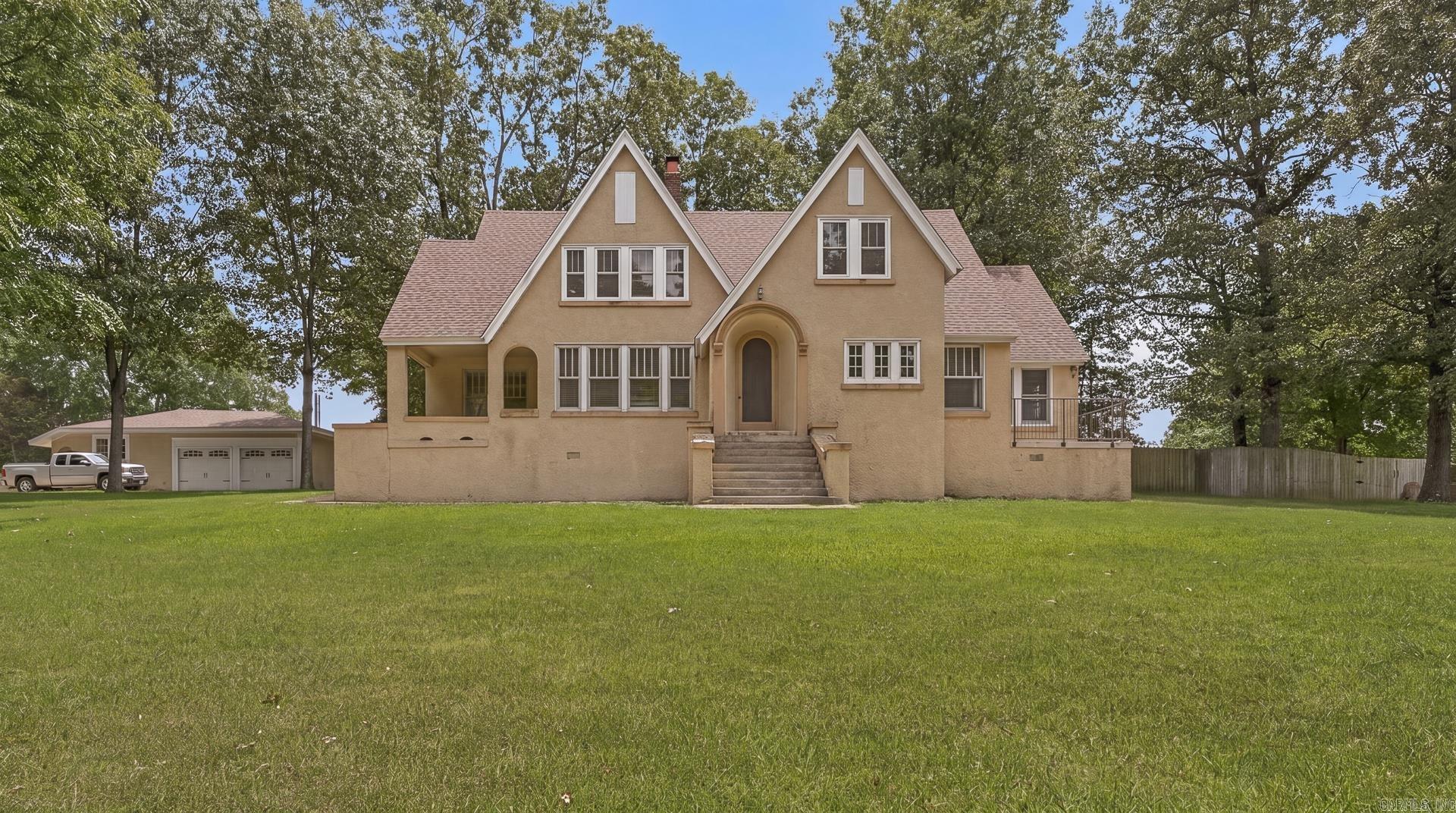 1304 Wirt Property Photo 1