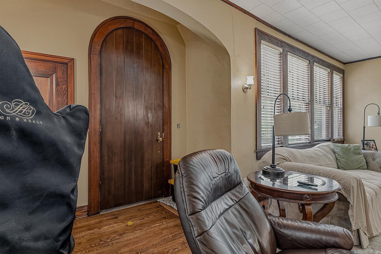1304 Wirt Property Photo 6