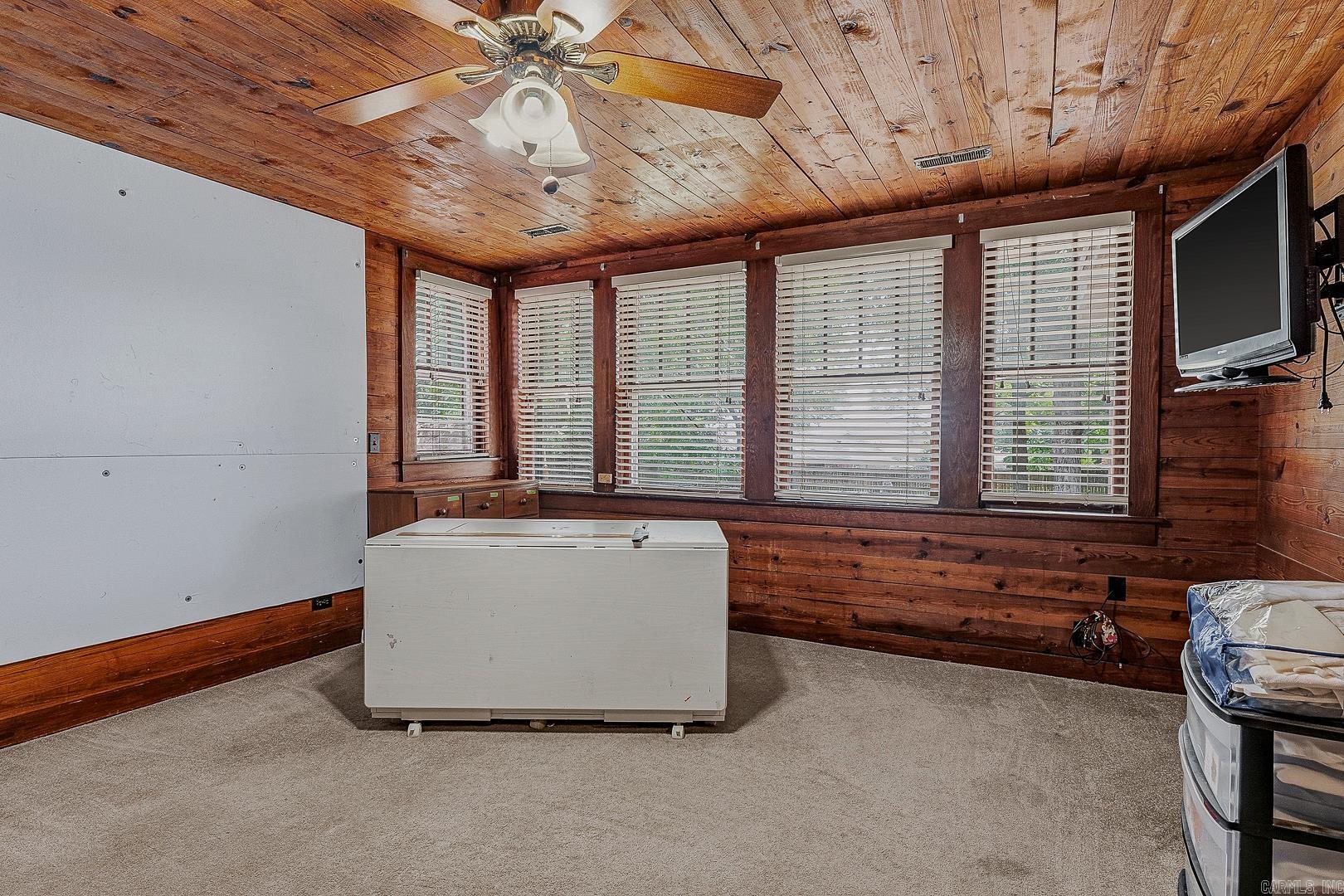 1304 Wirt Property Photo 37