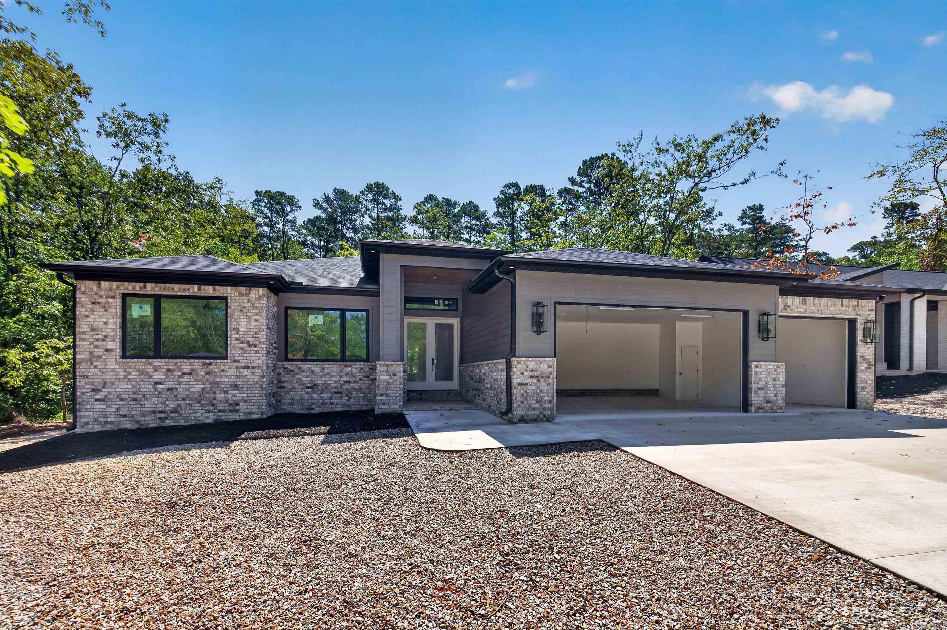 46 Estrella Way Property Photo 2