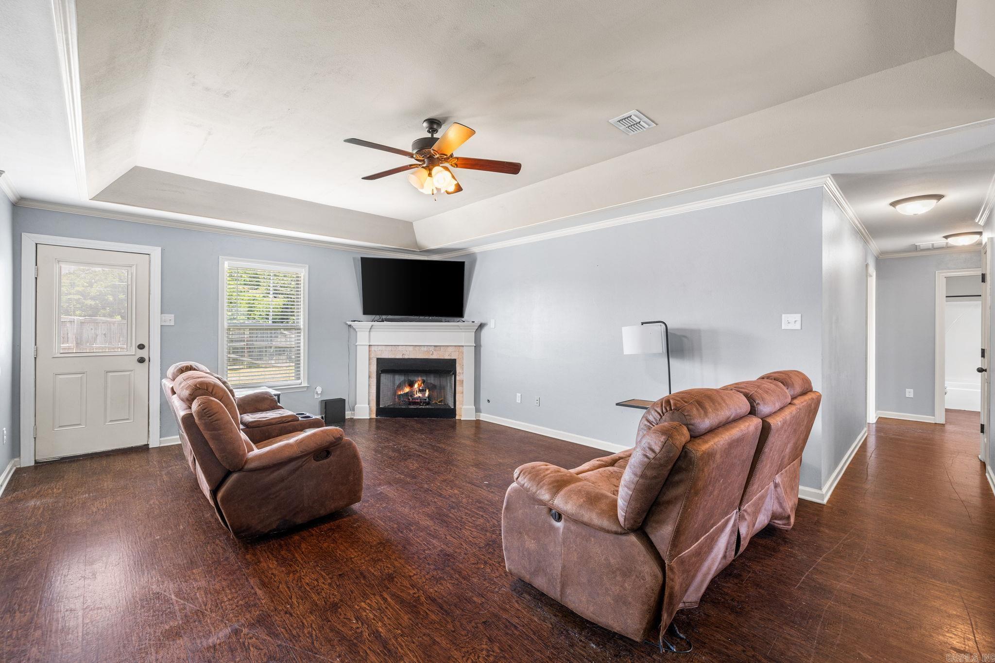 2411 Lancashire Lane Property Photo 8