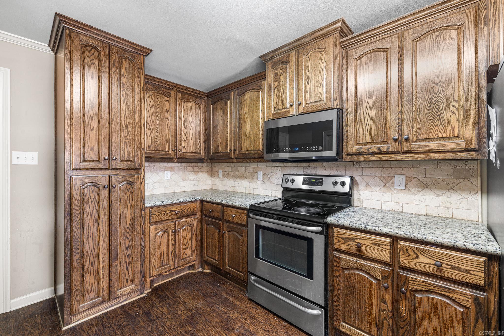 2411 Lancashire Lane Property Photo 14