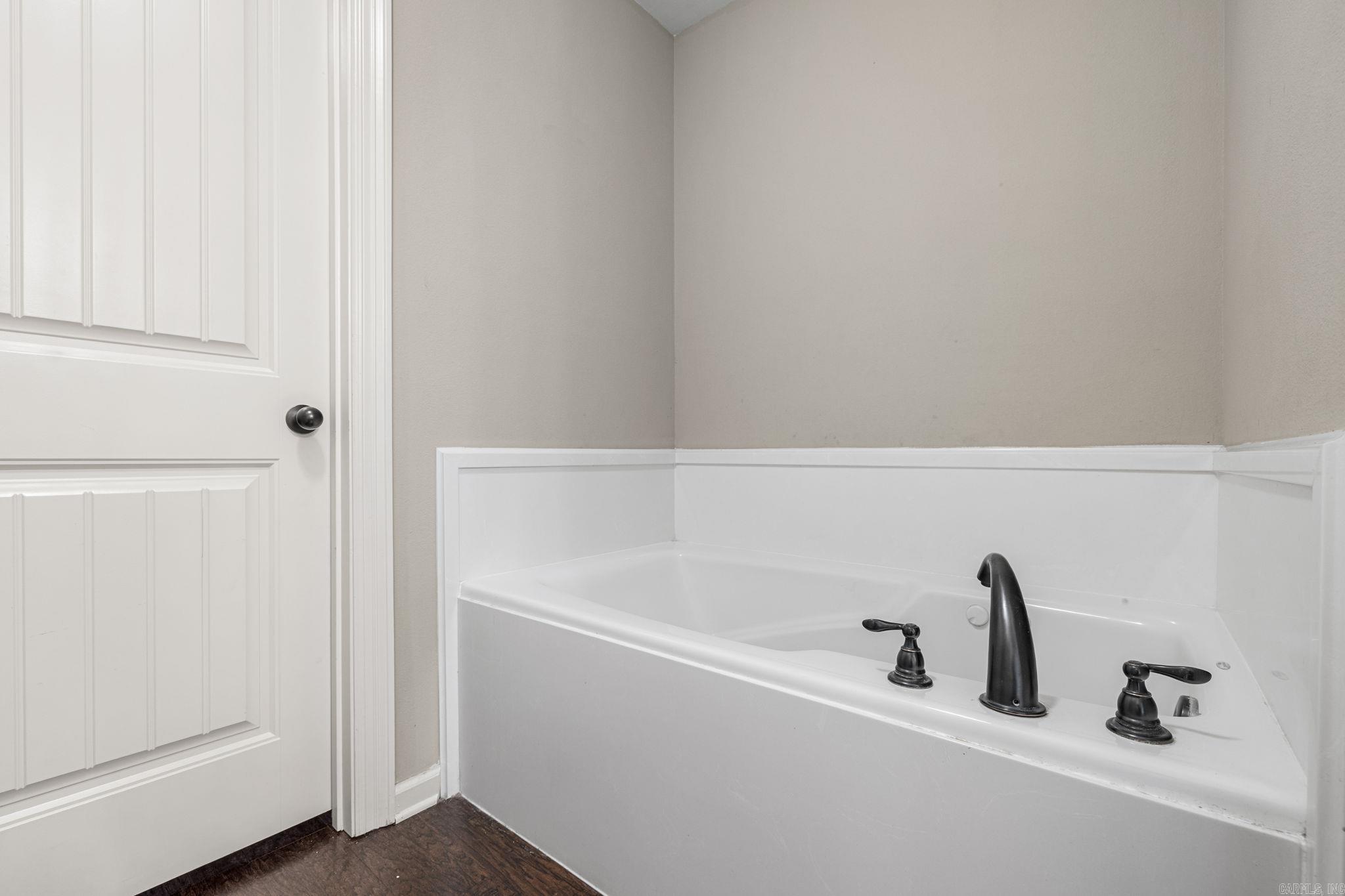 2411 Lancashire Lane Property Photo 21