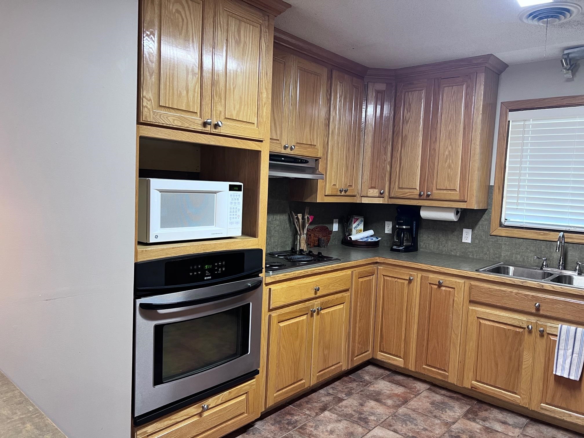 236 N Riverview Lane Property Photo 3