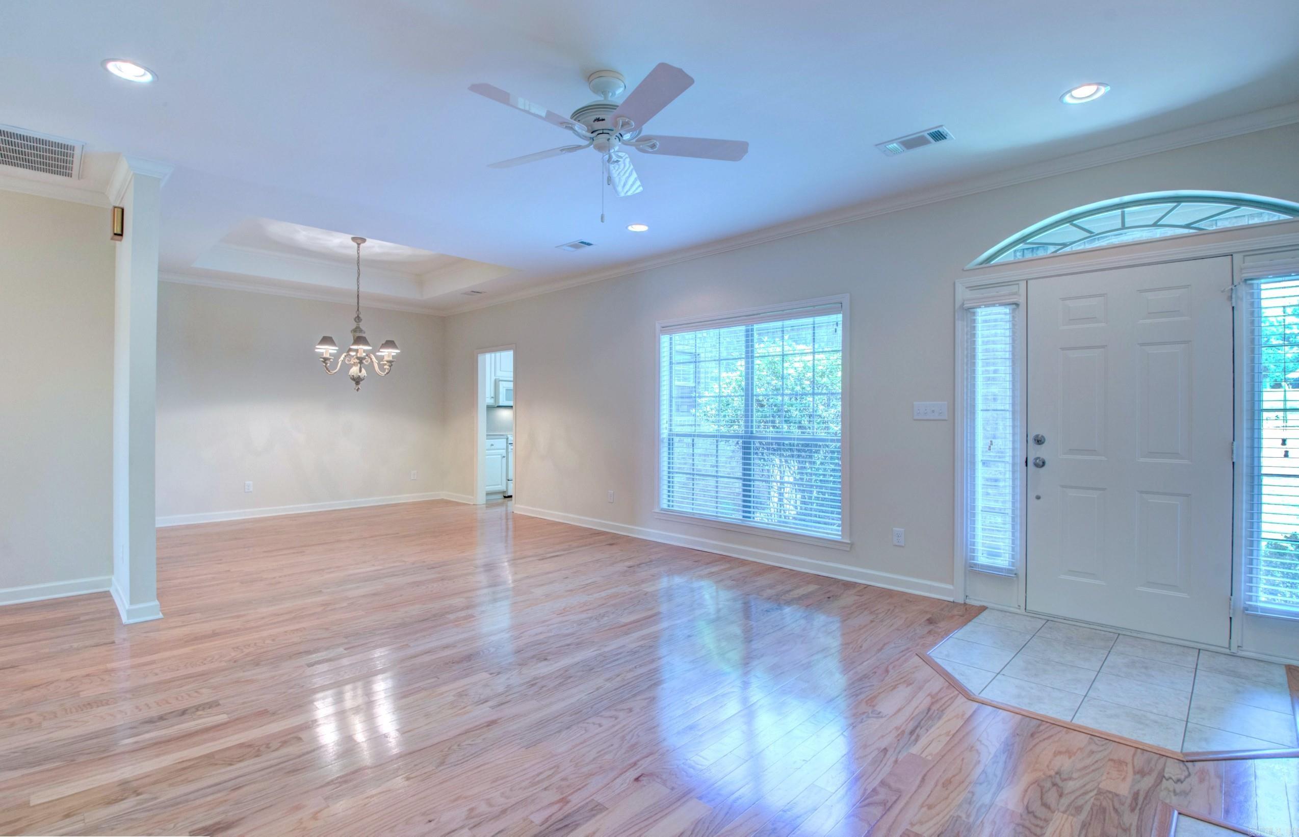 41 Reservoir Heights Drive Property Photo 5