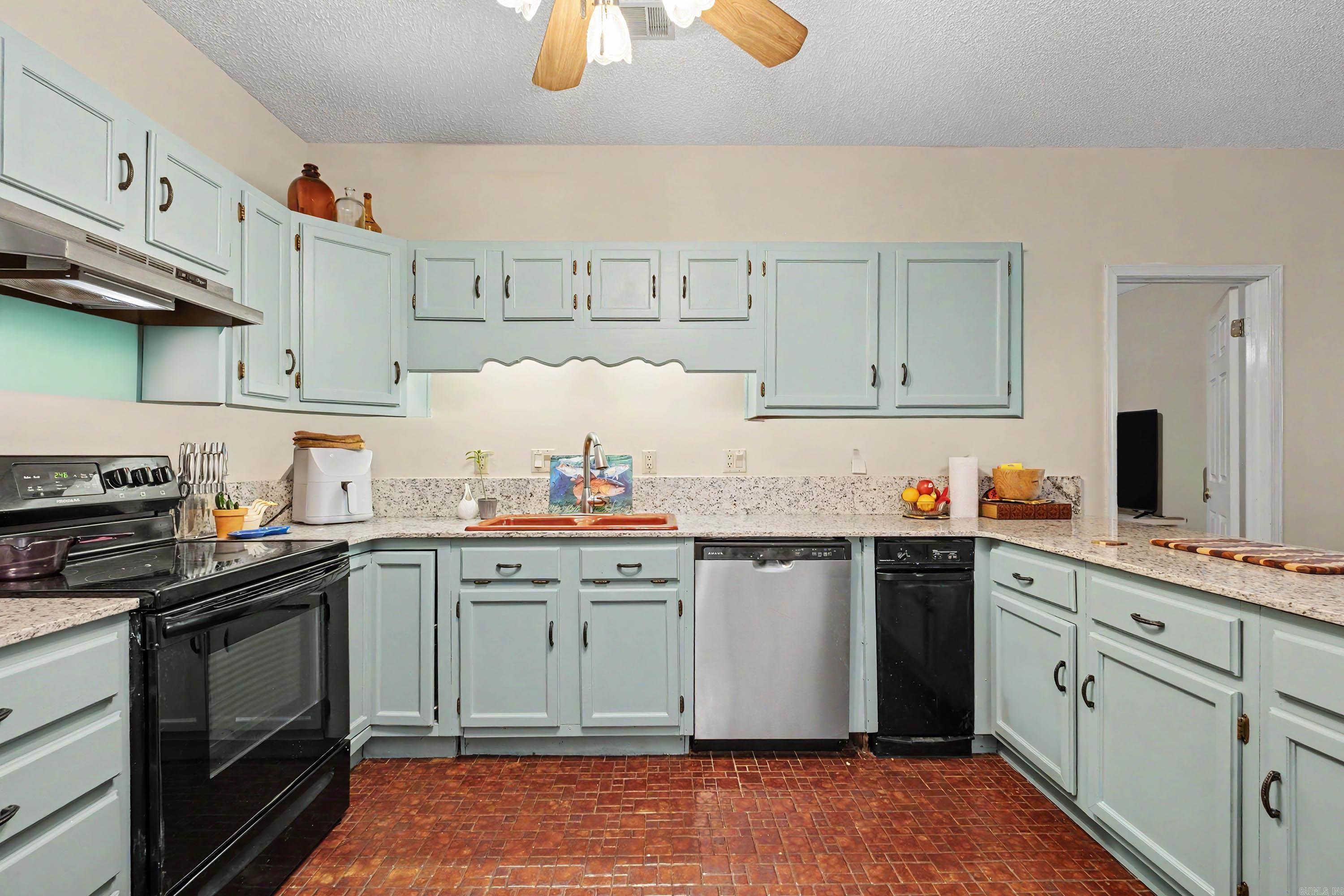 128 Highway 89 S Property Photo 5