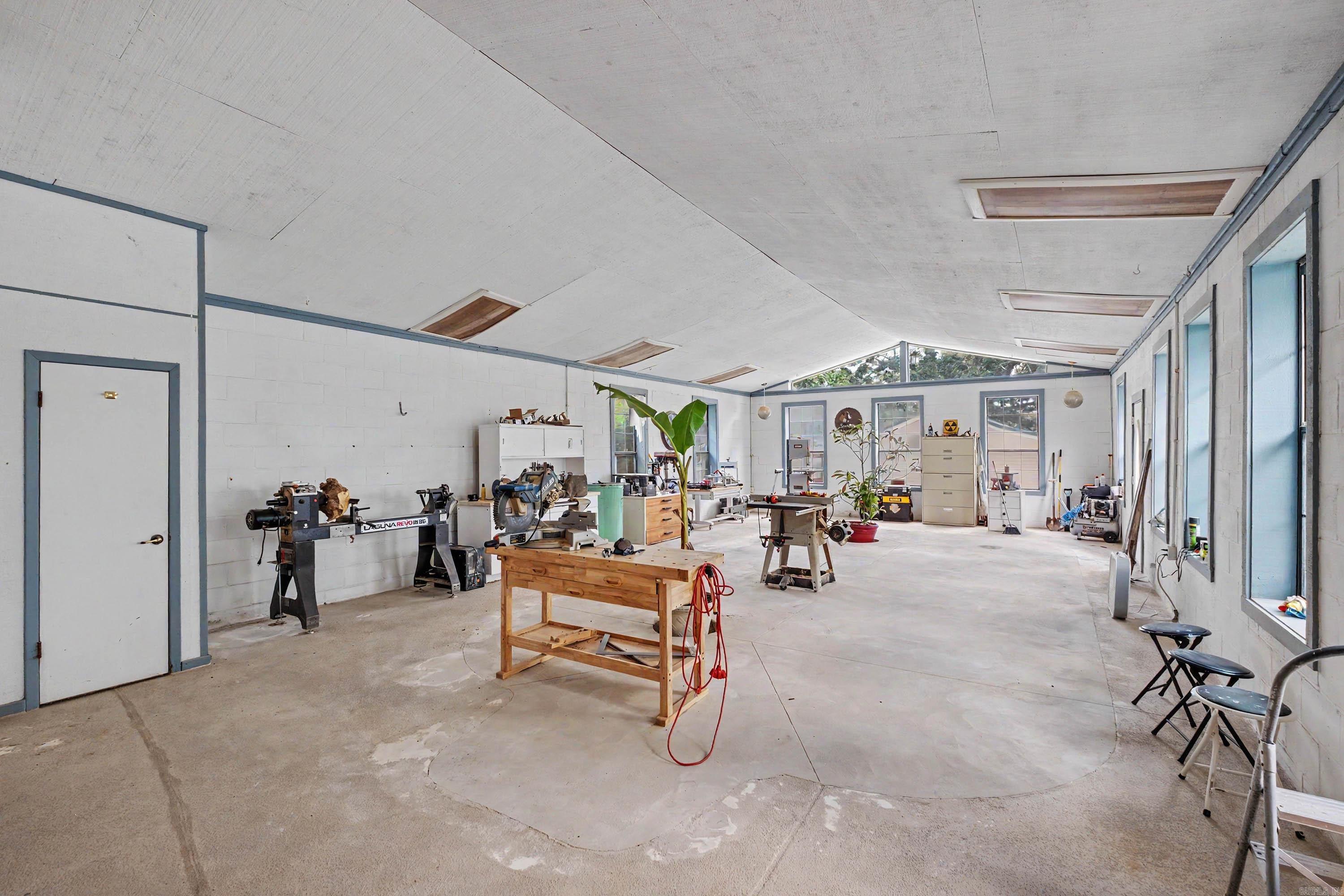128 Highway 89 S Property Photo 33