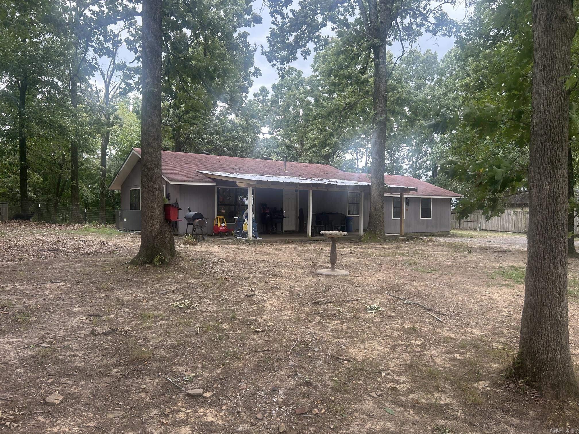 672 Highway 225 E Property Photo 2