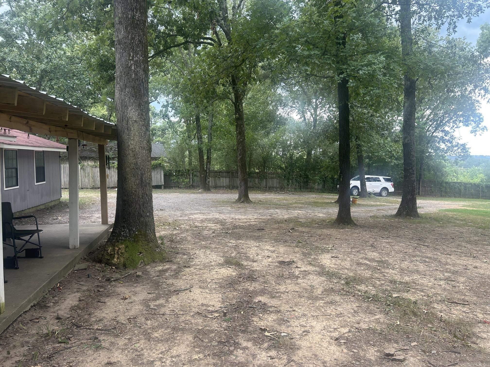 672 Highway 225 E Property Photo 3