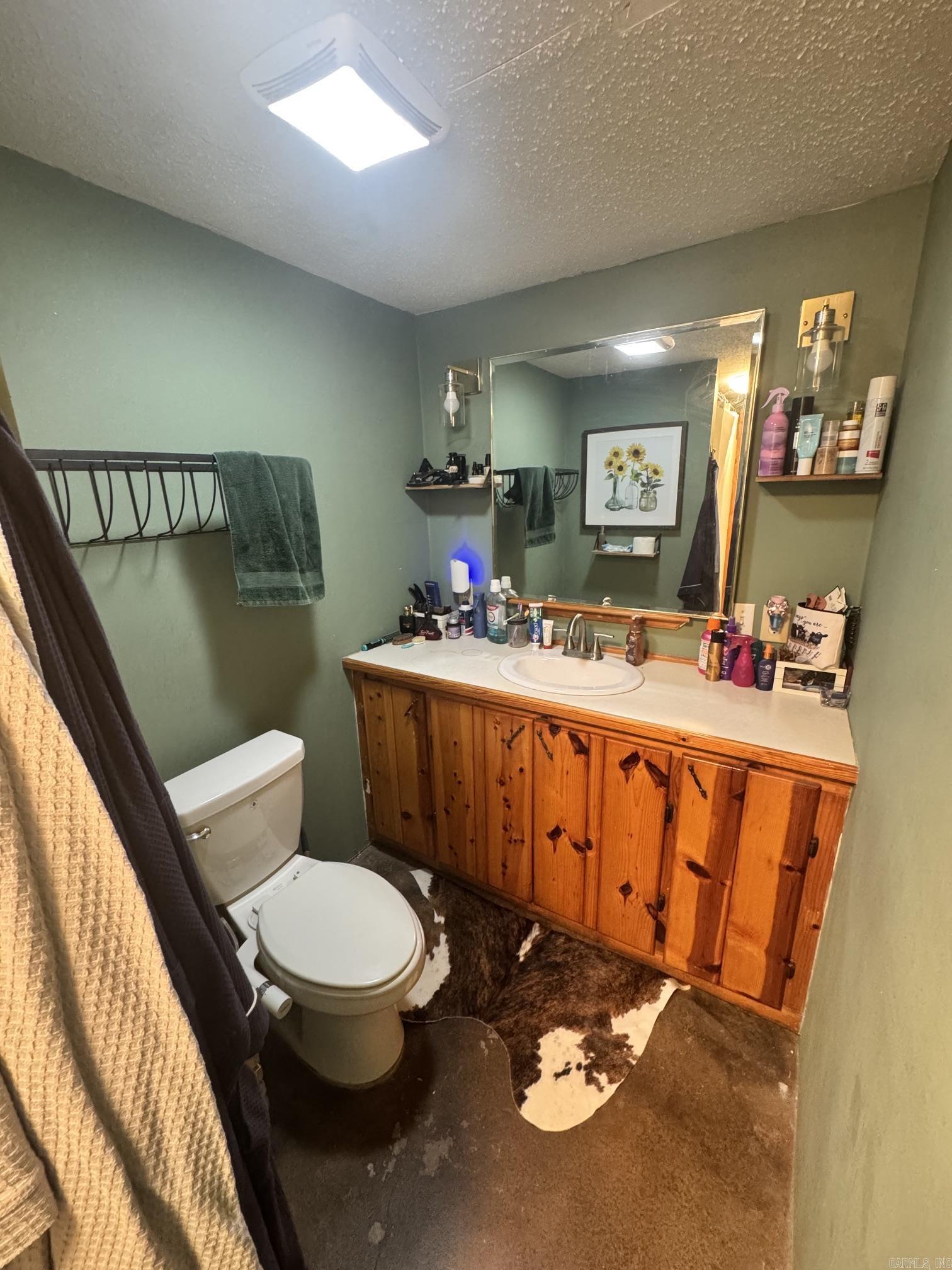 672 Highway 225 E Property Photo 7