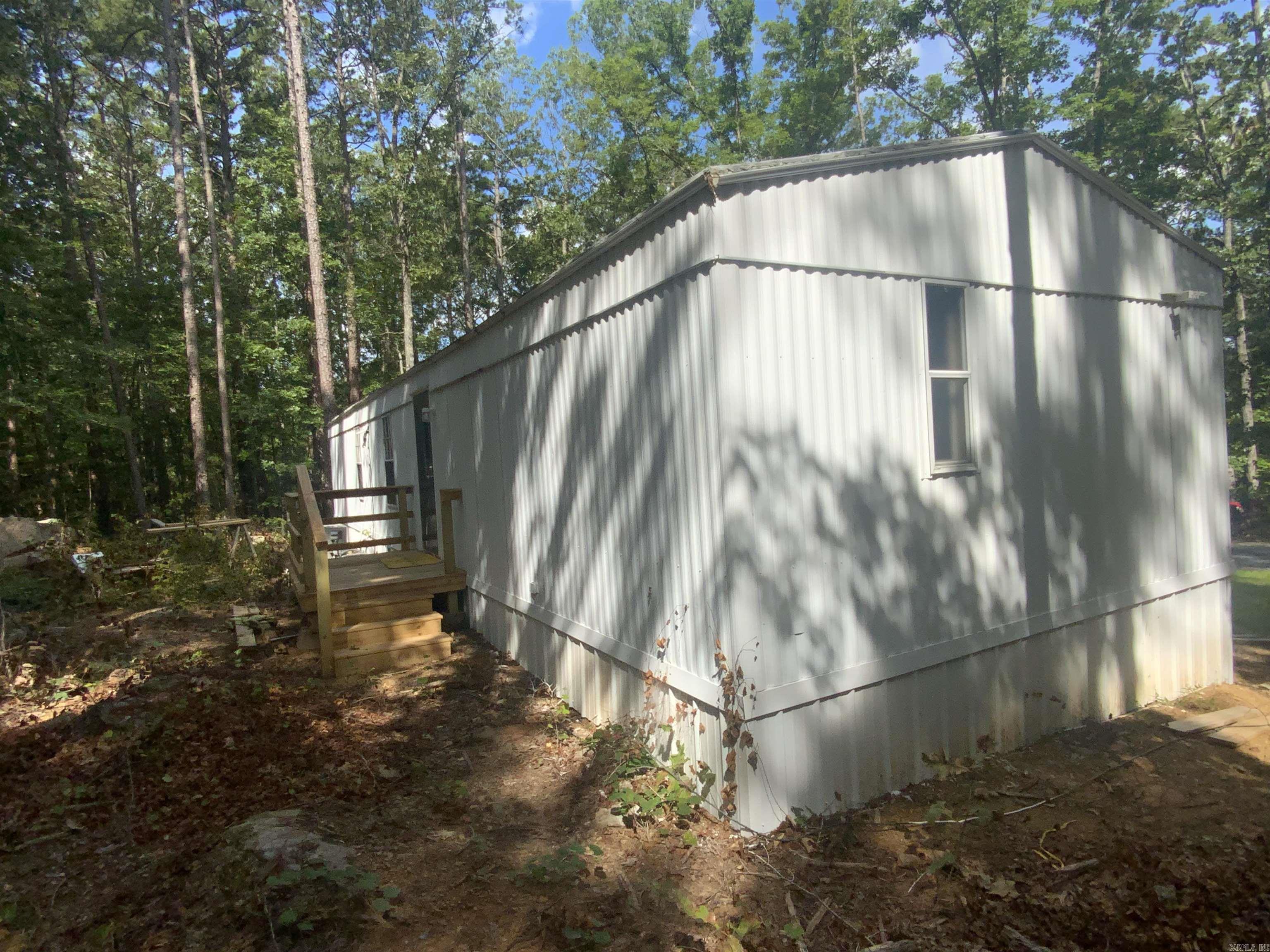 550 Indian Trail Circle Property Photo 4